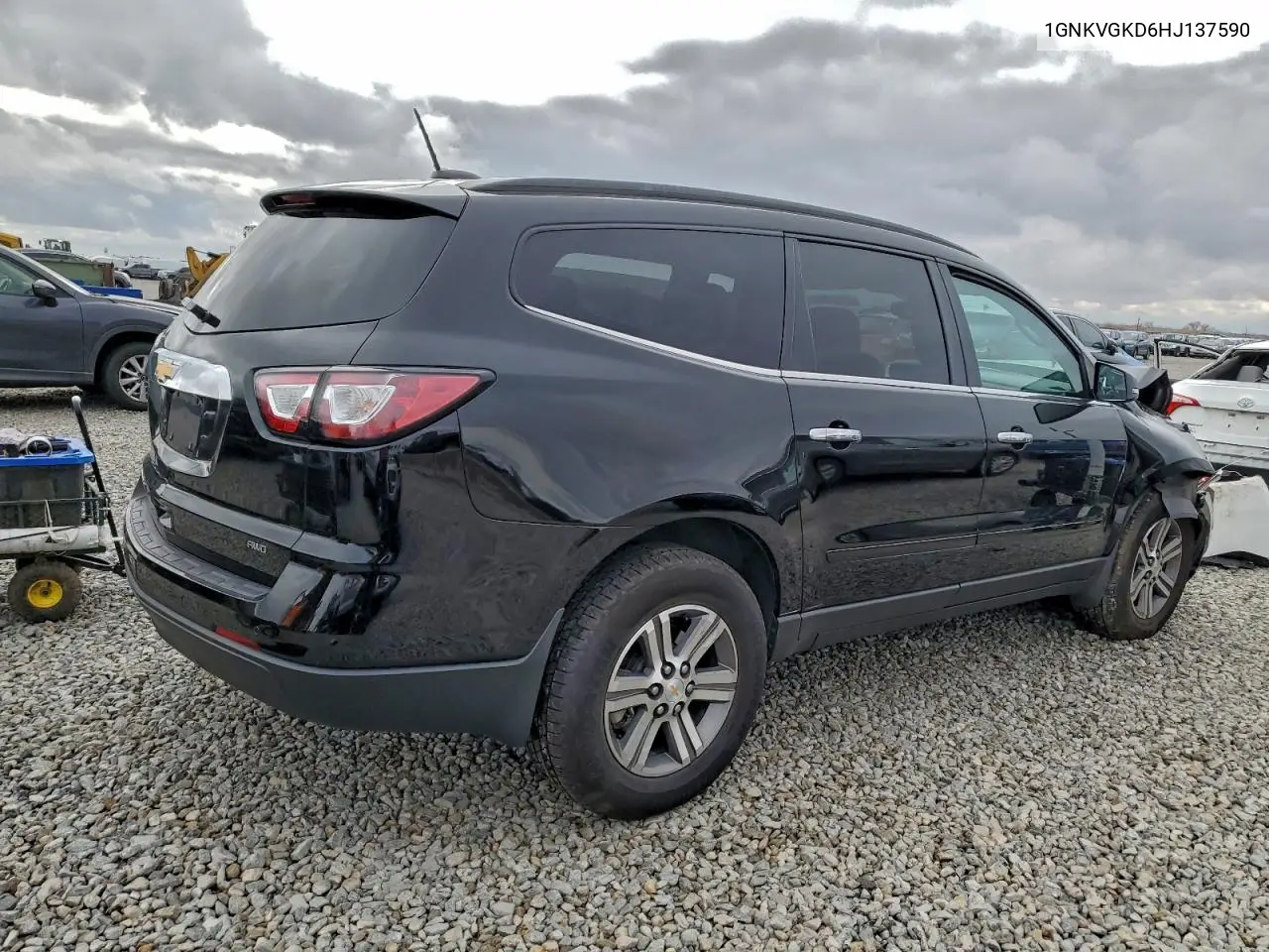 1GNKVGKD6HJ137590 2017 Chevrolet Traverse Lt