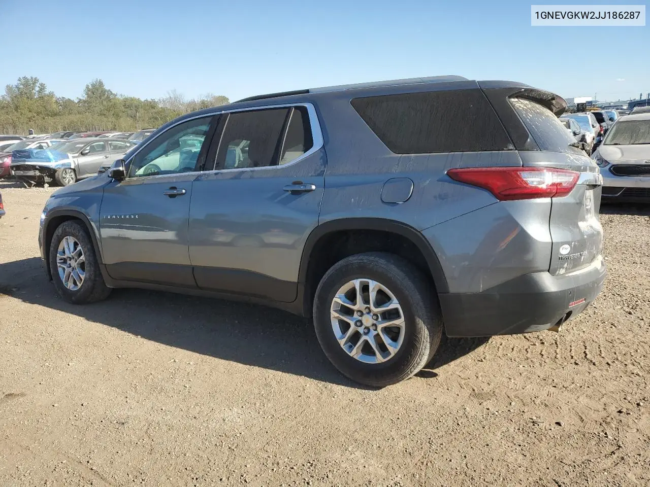 1GNEVGKW2JJ186287 2018 Chevrolet Traverse Lt