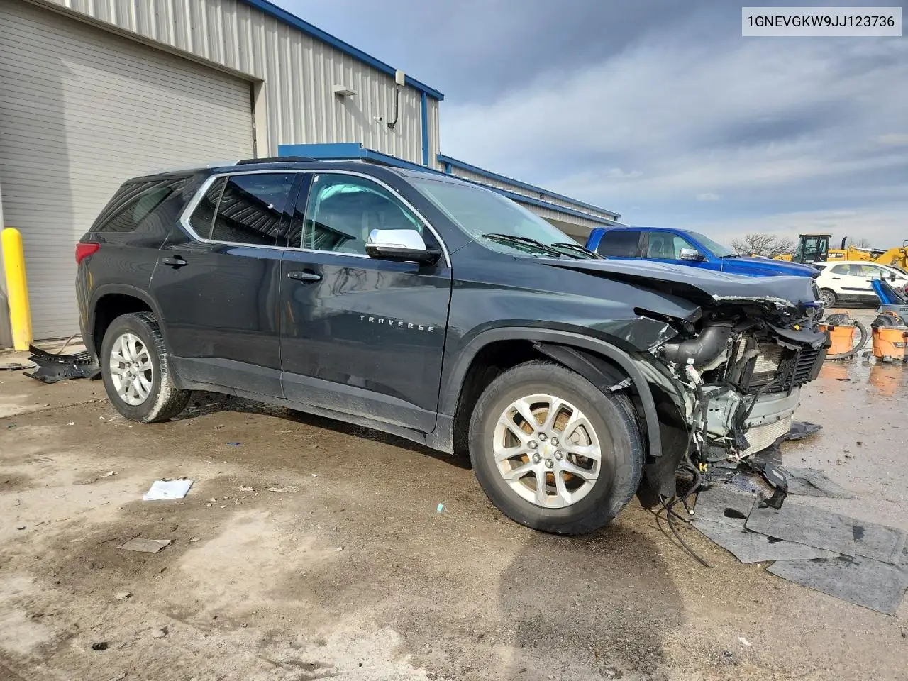 1GNEVGKW9JJ123736 2018 Chevrolet Traverse Lt
