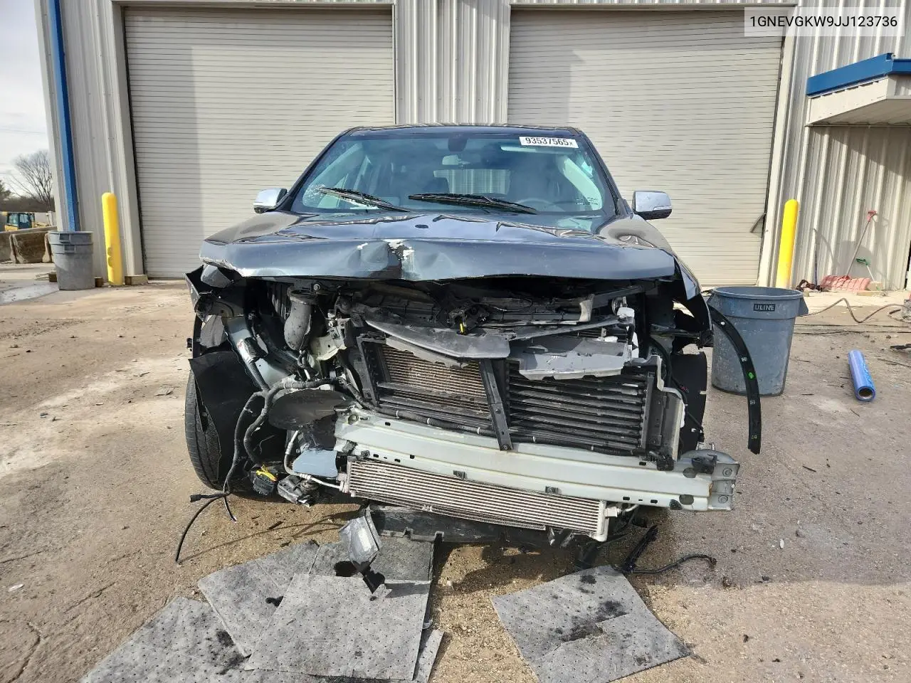 1GNEVGKW9JJ123736 2018 Chevrolet Traverse Lt