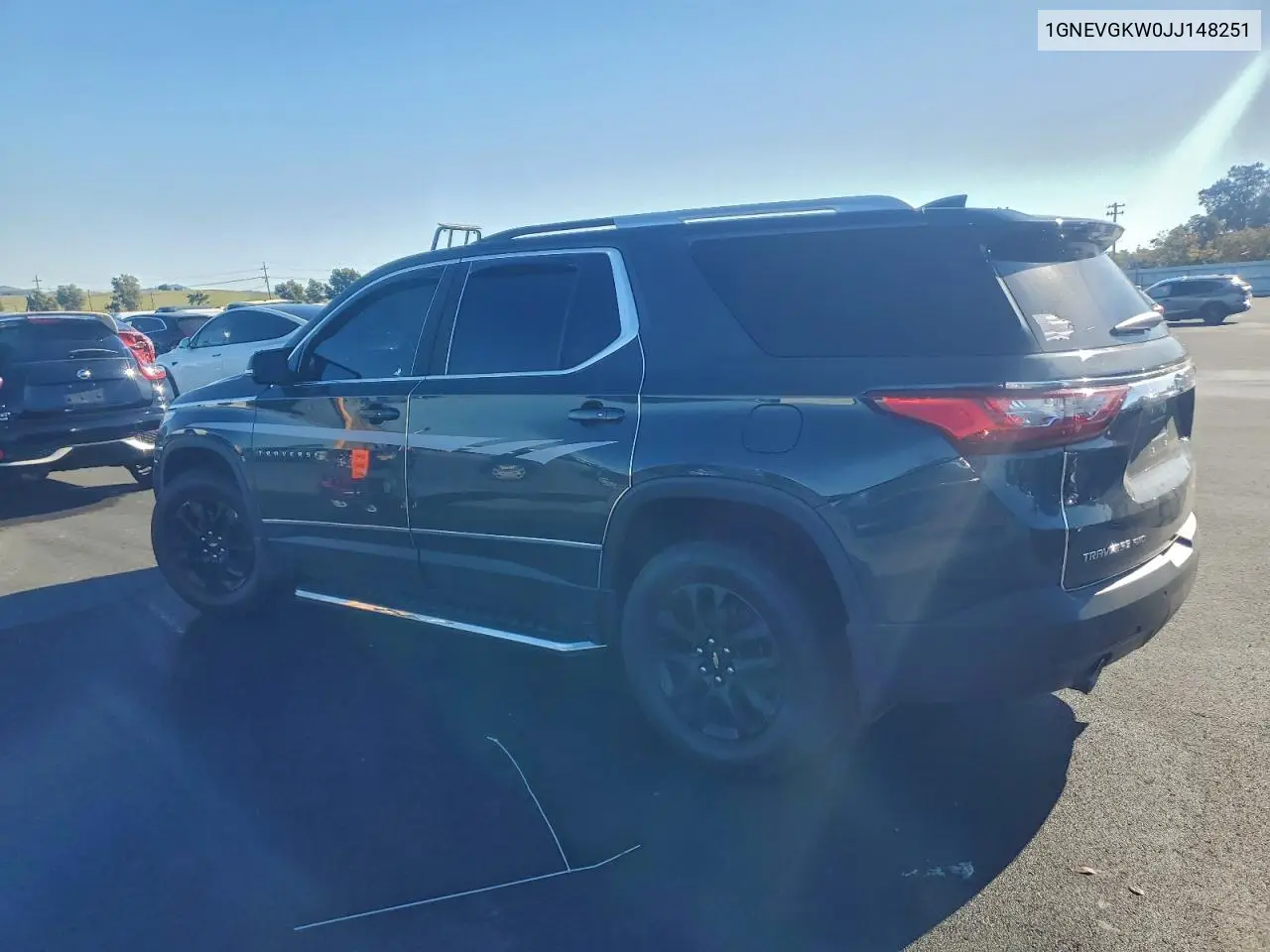 1GNEVGKW0JJ148251 2018 Chevrolet Traverse Lt
