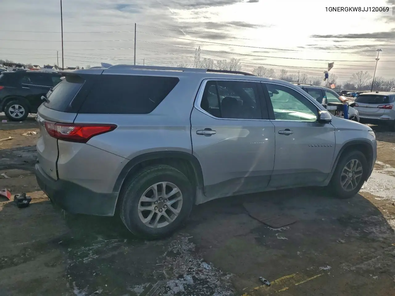 1GNERGKW8JJ120069 2018 Chevrolet Traverse Lt