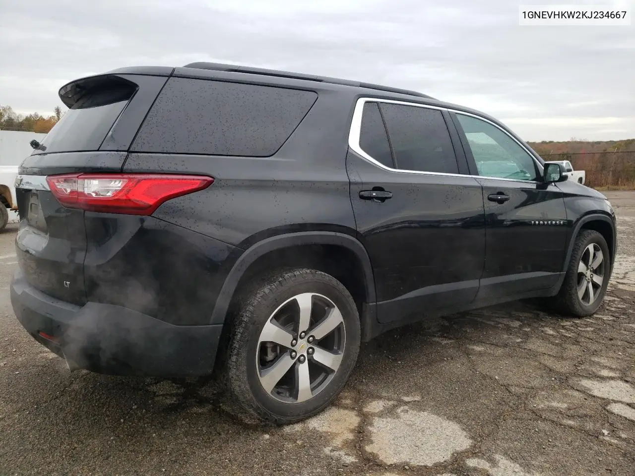 1GNEVHKW2KJ234667 2019 Chevrolet Traverse Lt
