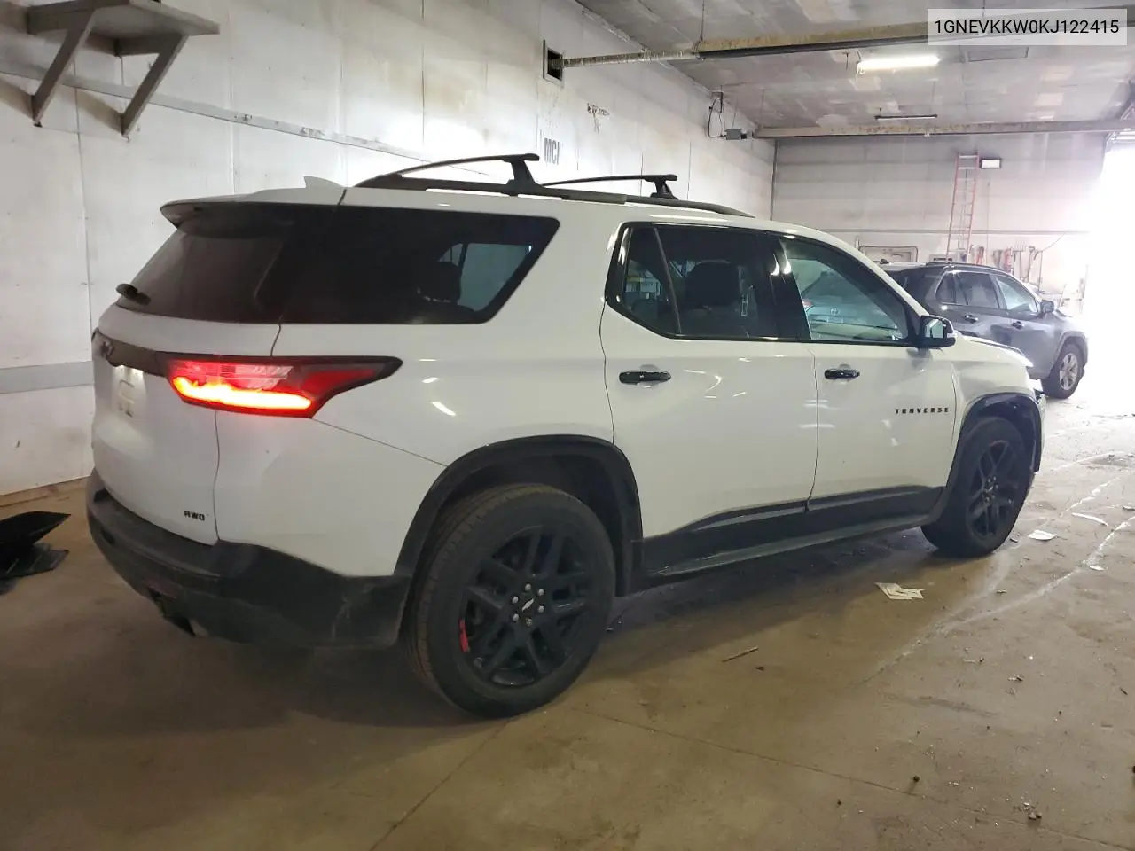 1GNEVKKW0KJ122415 2019 Chevrolet Traverse Premier