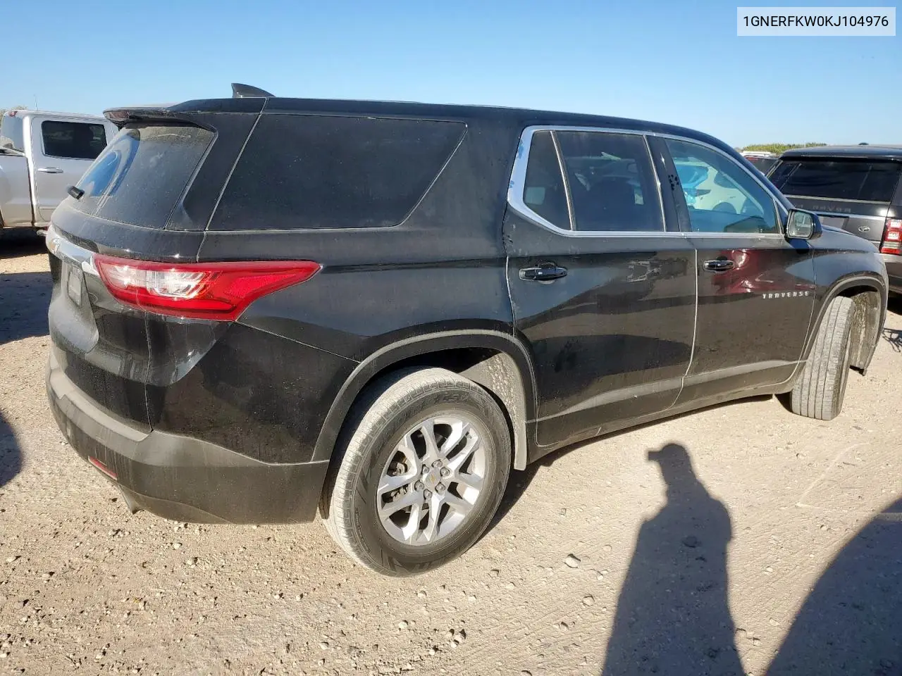 1GNERFKW0KJ104976 2019 Chevrolet Traverse Ls