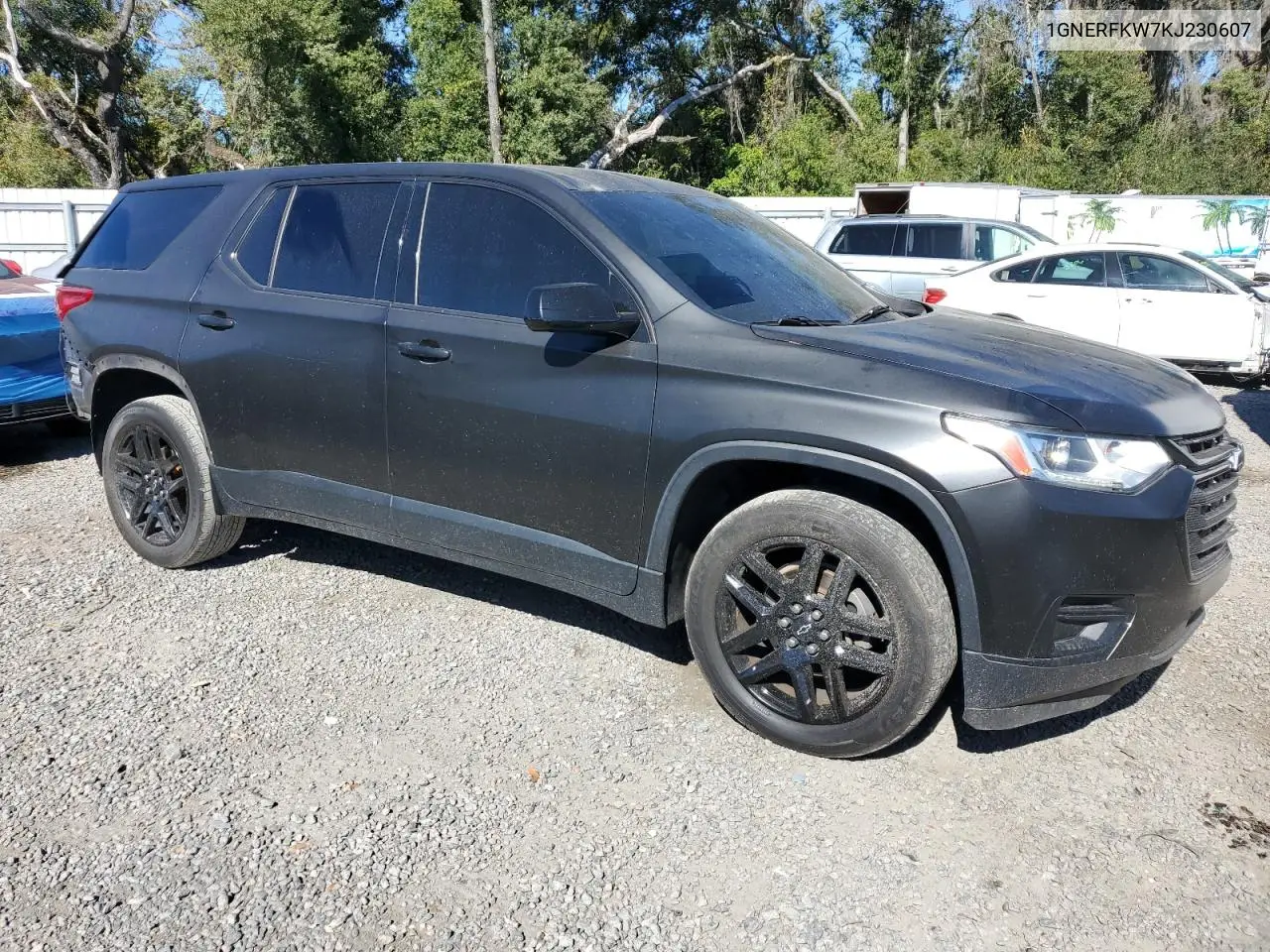 1GNERFKW7KJ230607 2019 Chevrolet Traverse Ls