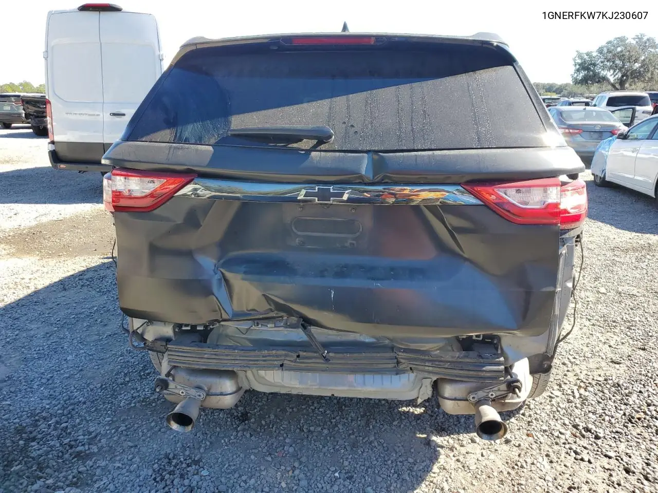 1GNERFKW7KJ230607 2019 Chevrolet Traverse Ls