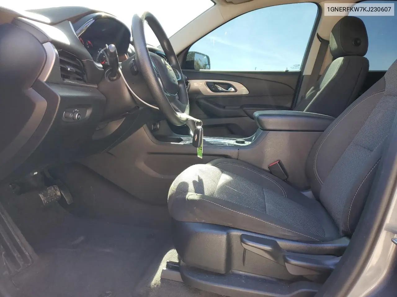 1GNERFKW7KJ230607 2019 Chevrolet Traverse Ls
