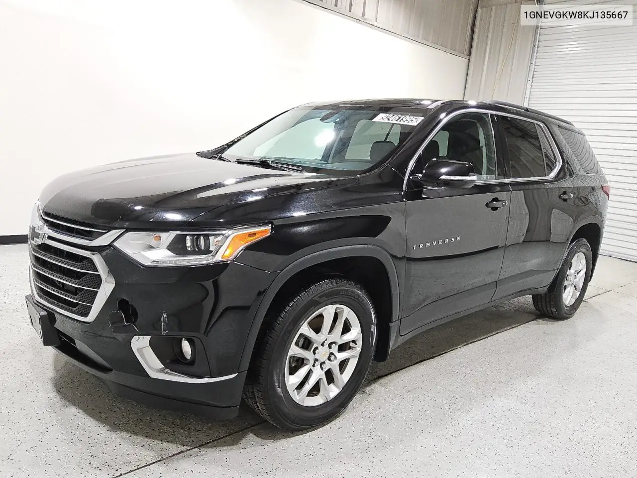 1GNEVGKW8KJ135667 2019 Chevrolet Traverse Lt