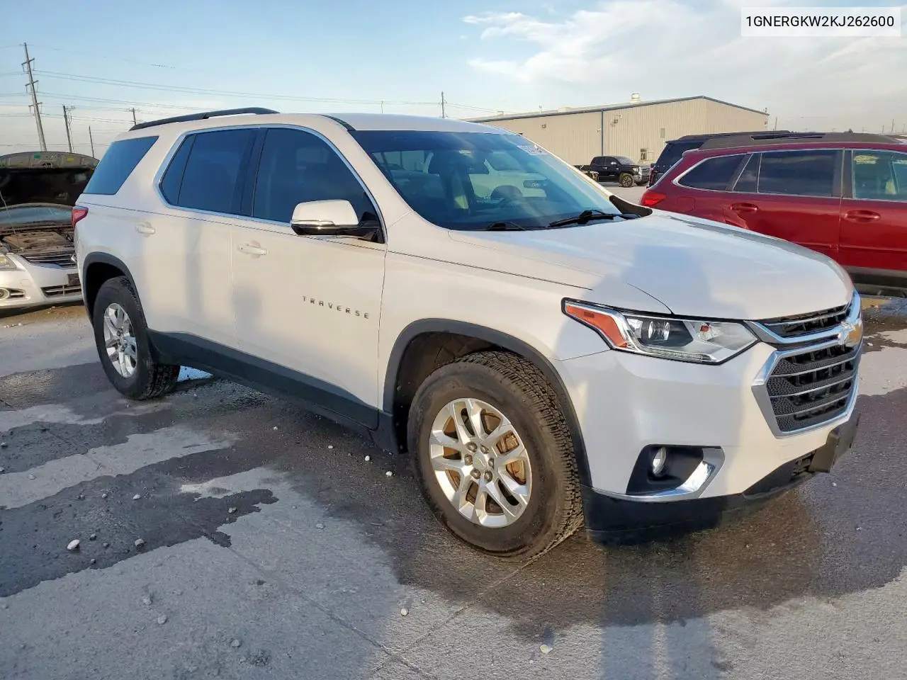 1GNERGKW2KJ262600 2019 Chevrolet Traverse Lt