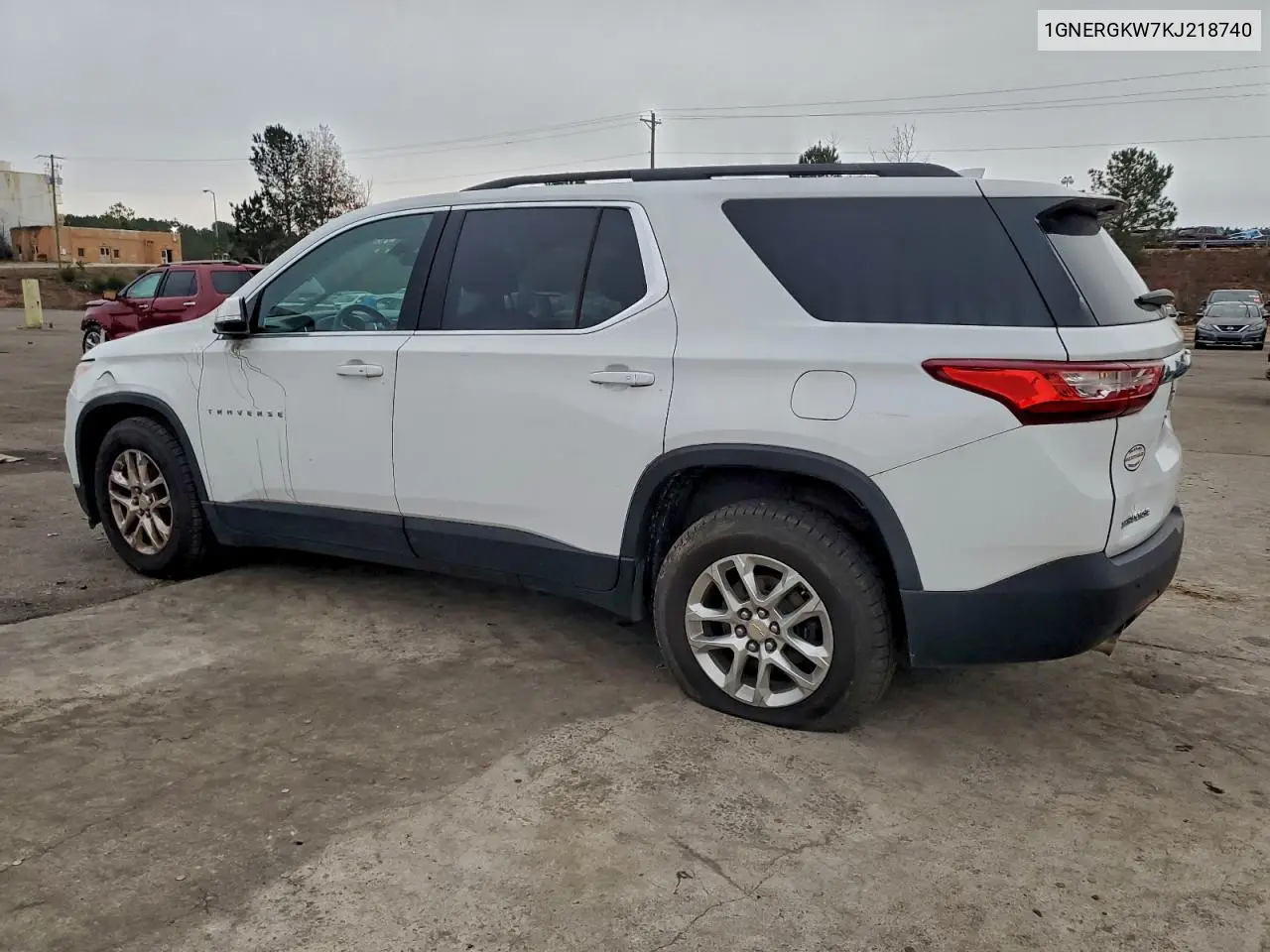 1GNERGKW7KJ218740 2019 Chevrolet Traverse Lt