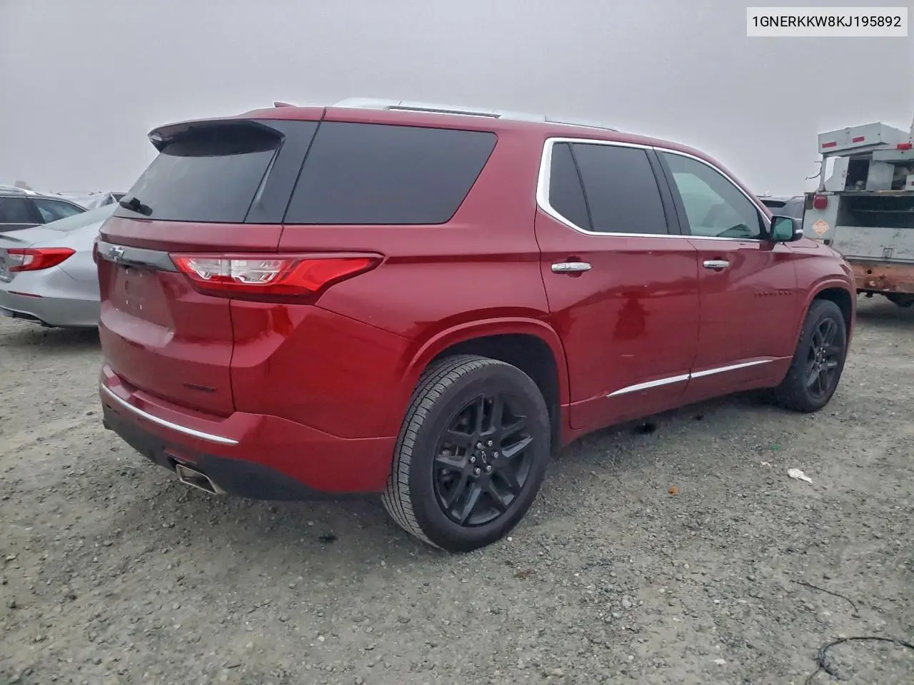 1GNERKKW8KJ195892 2019 Chev Traverse