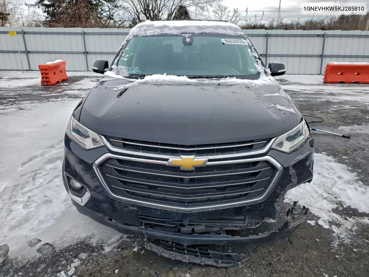1GNEVHKW5KJ285810 2019 Chevrolet Traverse Lt