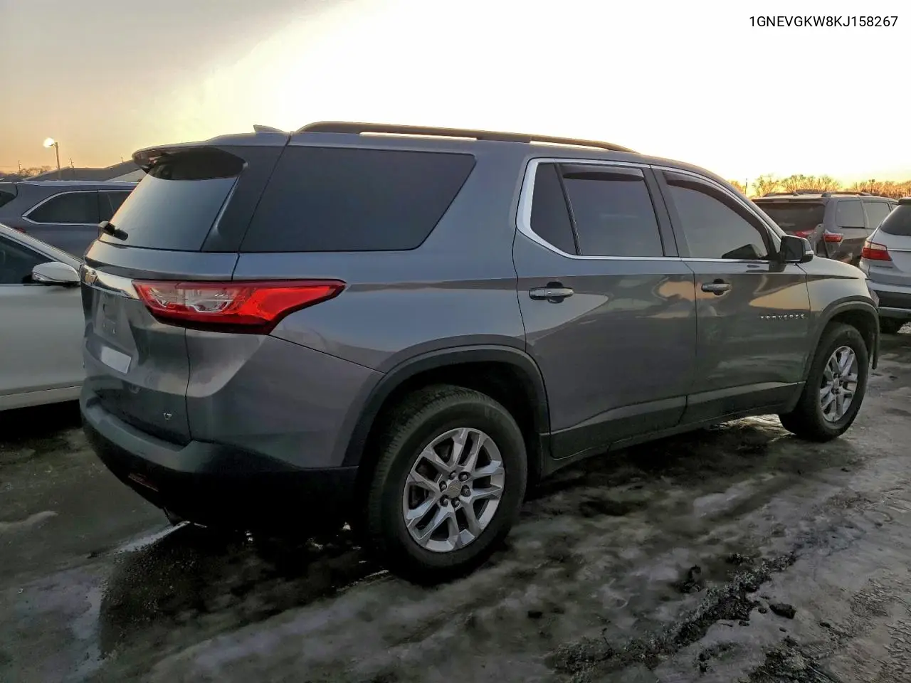 1GNEVGKW8KJ158267 2019 Chevrolet Traverse Lt