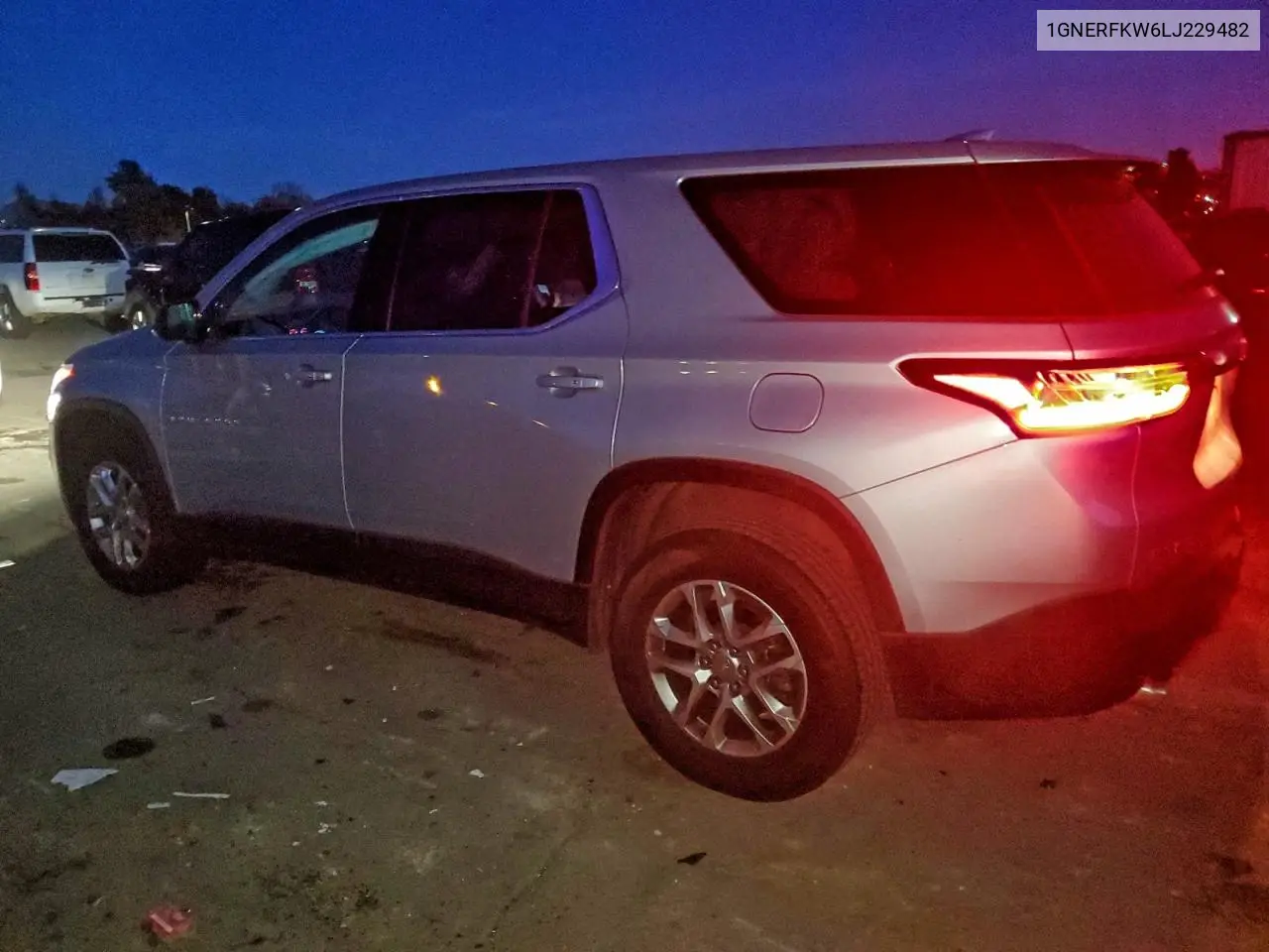 1GNERFKW6LJ229482 2020 Chevrolet Traverse Ls