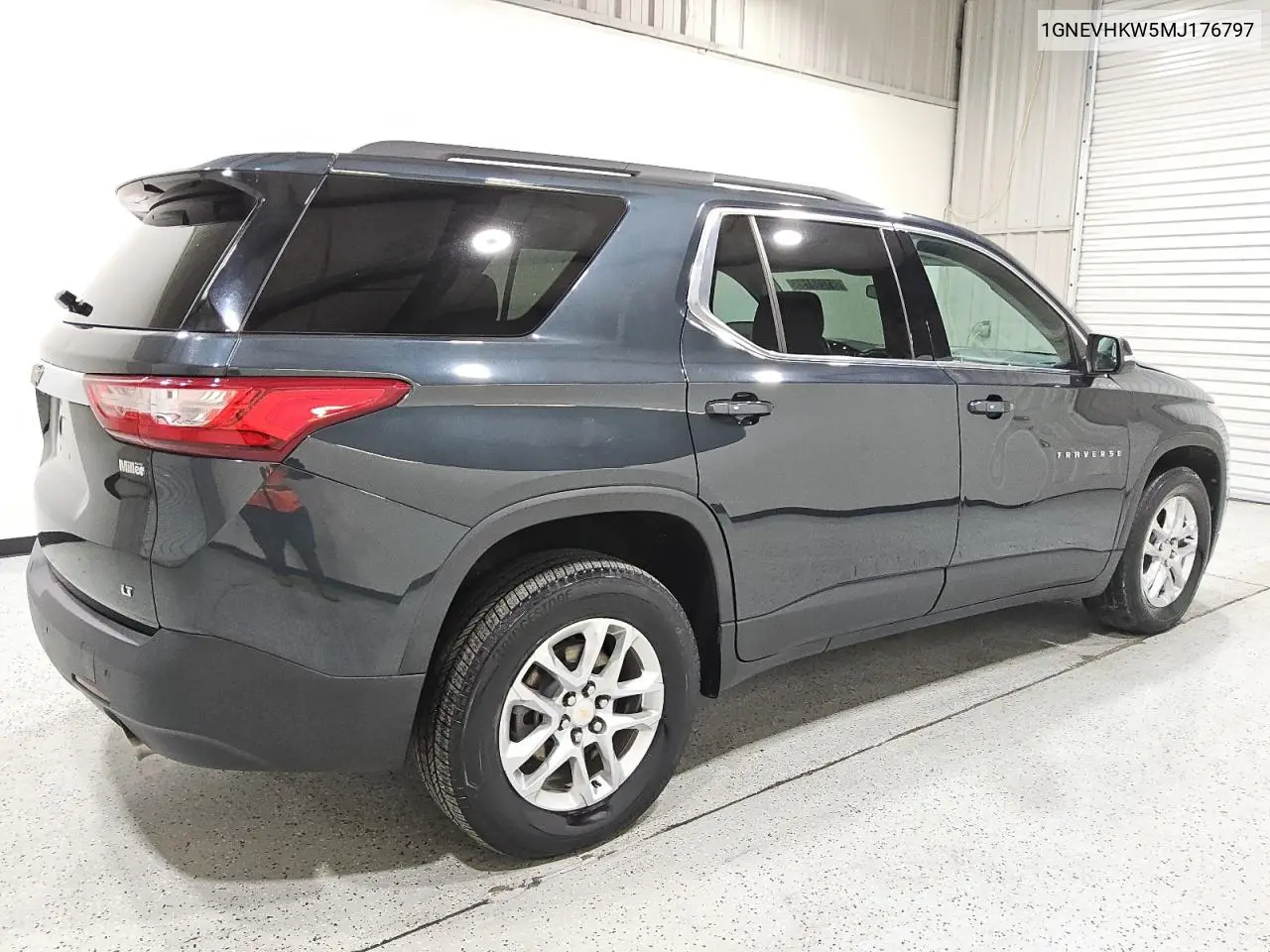 1GNEVHKW5MJ176797 2021 Chevrolet Traverse Lt