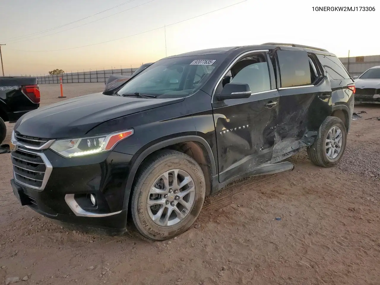 1GNERGKW2MJ173306 2021 Chevrolet Traverse Lt