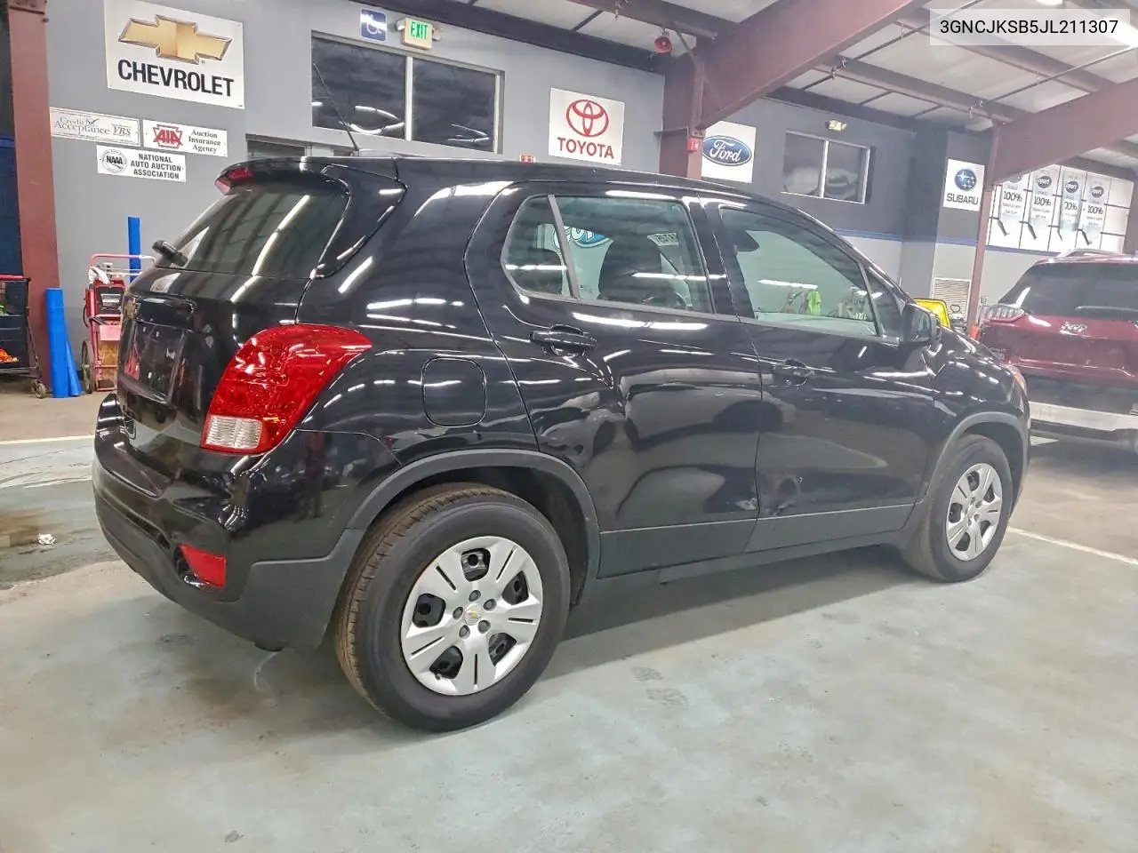 3GNCJKSB5JL211307 2018 Chevrolet Trax Ls