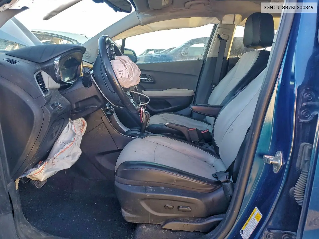 3GNCJLSB7KL300349 2019 Chevrolet Trax 1Lt