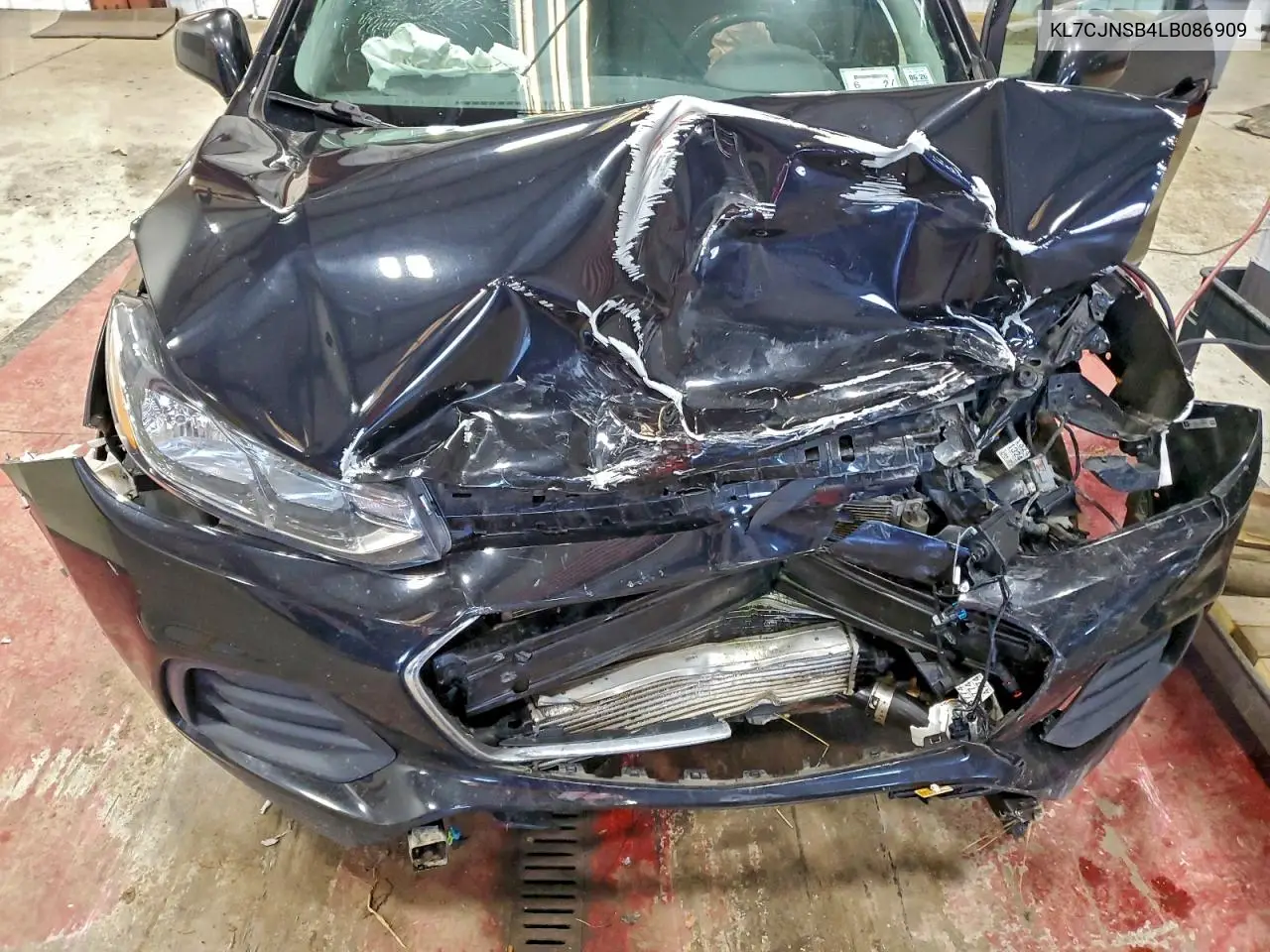 KL7CJNSB4LB086909 2020 Chevrolet Trax Ls