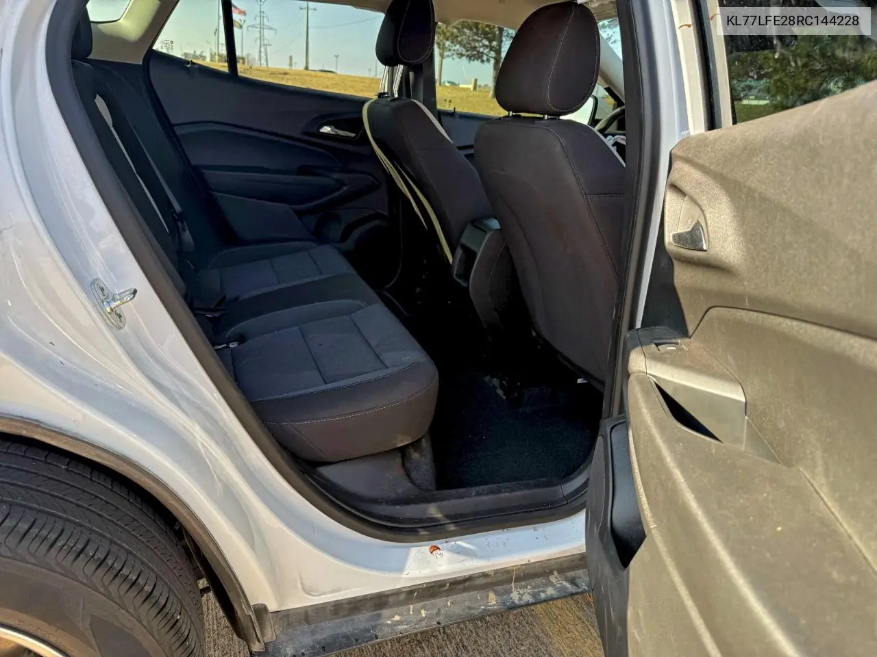 KL77LFE28RC144228 2024 Chevrolet Trax Ls