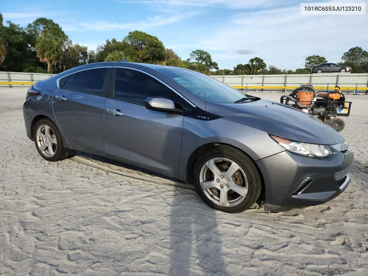 1G1RC6S53JU123210 2018 Chevrolet Volt Lt
