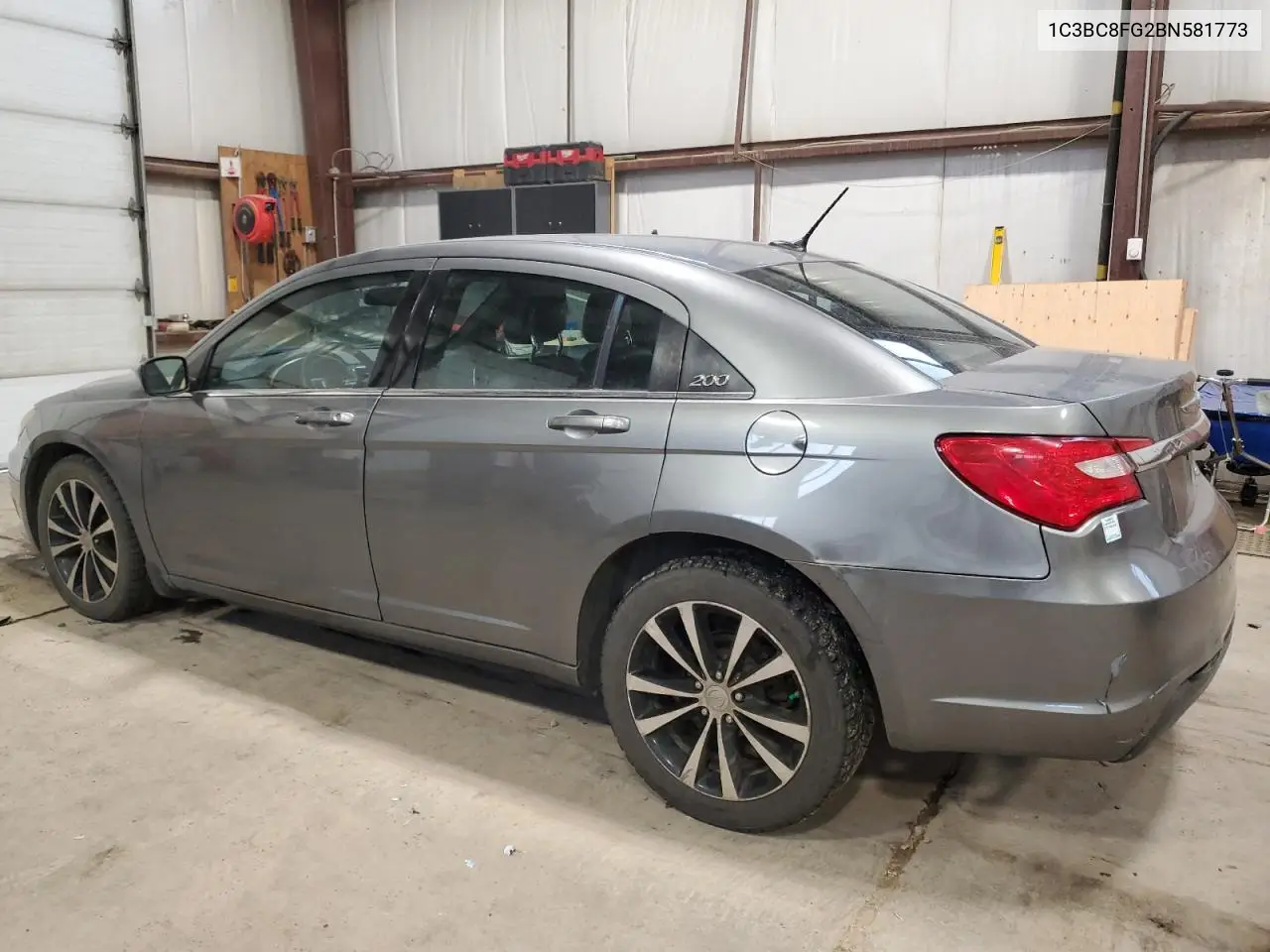 1C3BC8FG2BN581773 2011 Chrysler 200 S