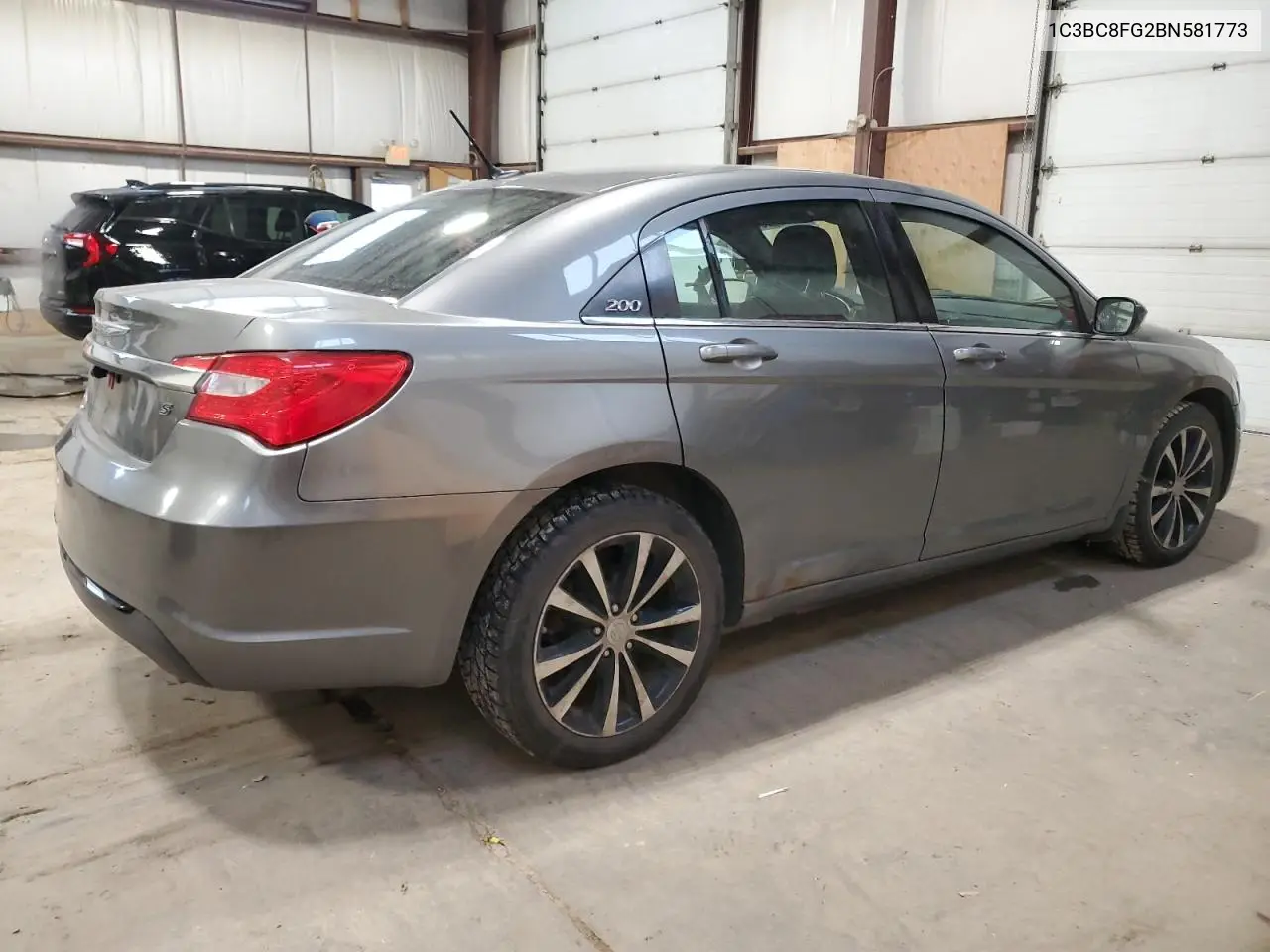 1C3BC8FG2BN581773 2011 Chrysler 200 S