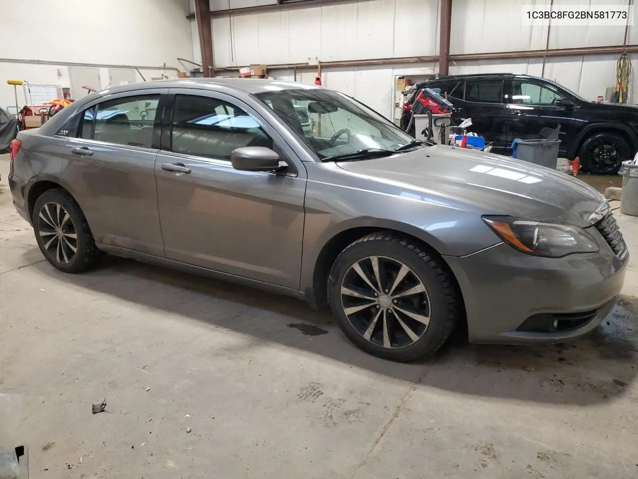 1C3BC8FG2BN581773 2011 Chrysler 200 S