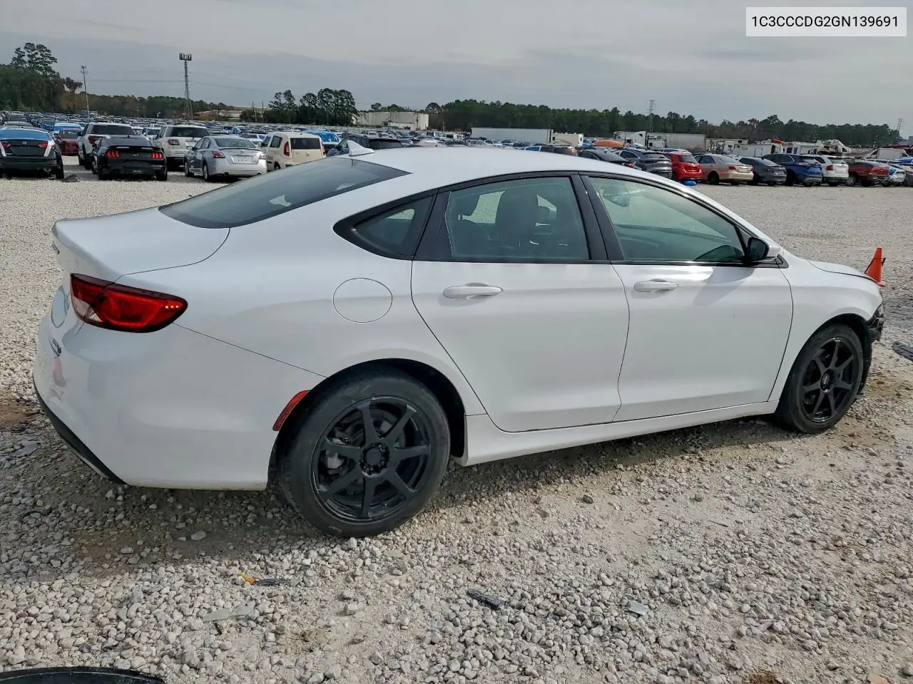 1C3CCCDG2GN139691 2016 Chrysler 200 S