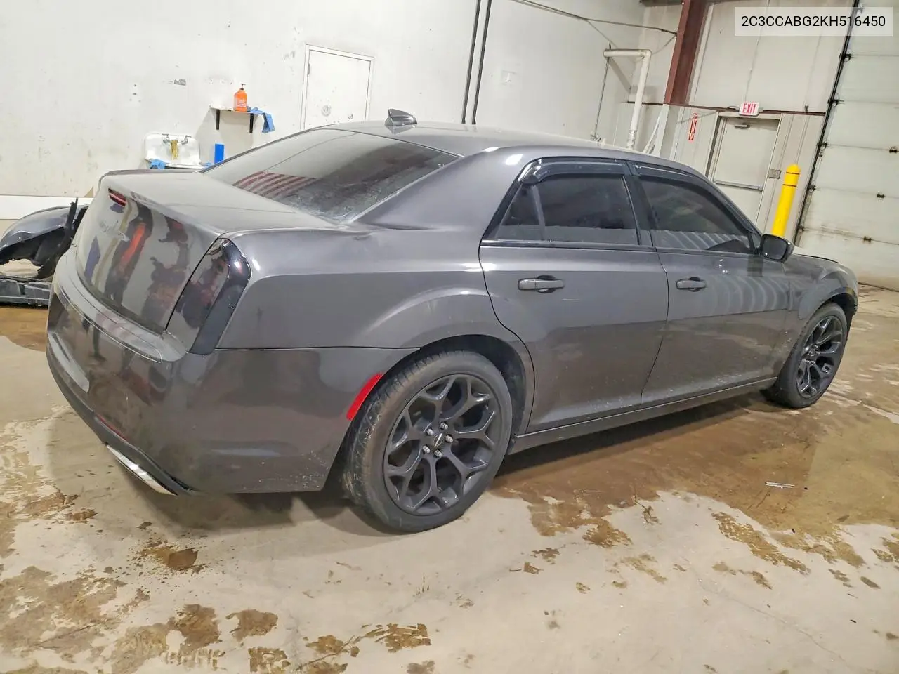 2C3CCABG2KH516450 2019 Chrysler 300 S