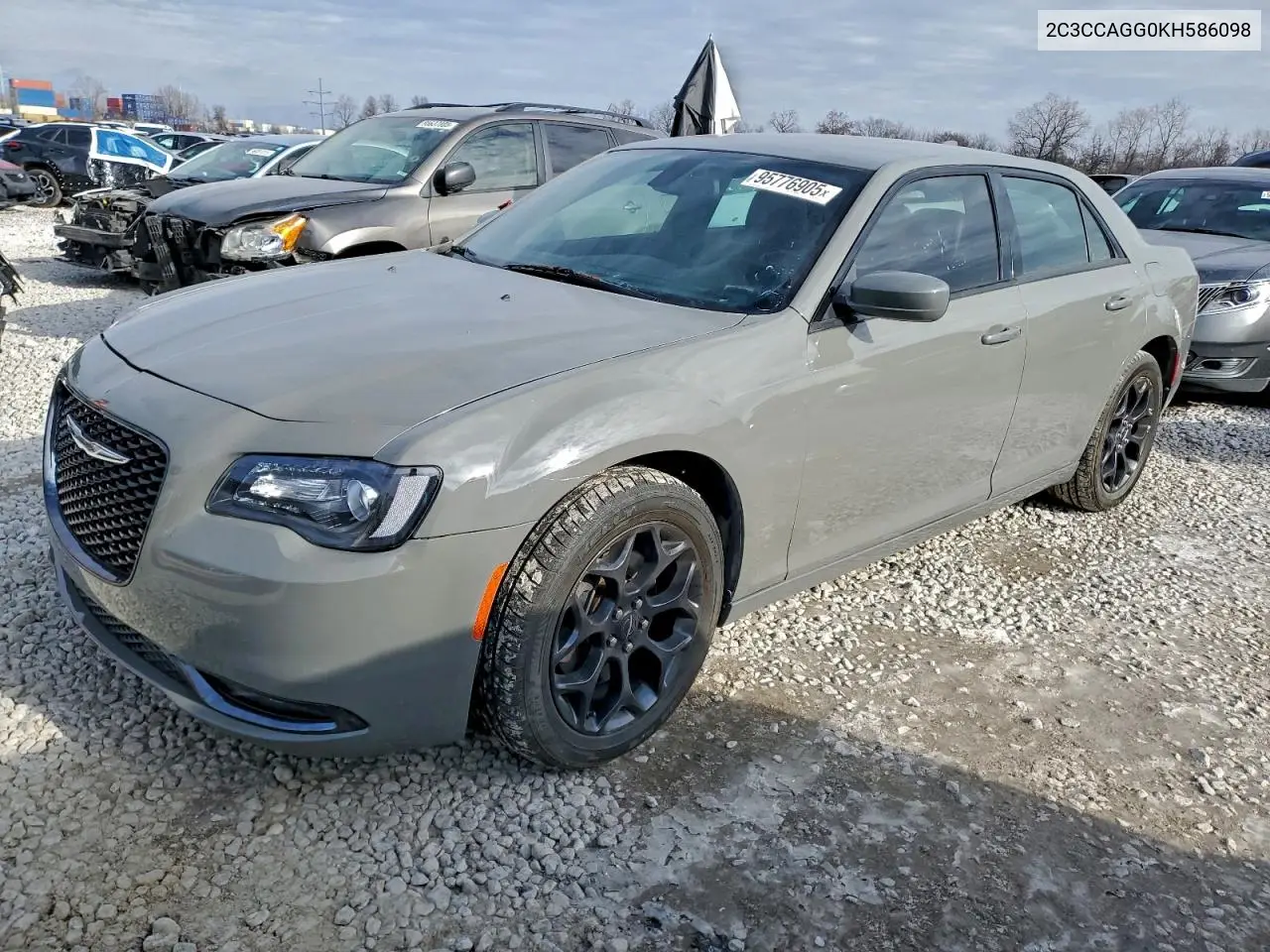 2C3CCAGG0KH586098 2019 Chrysler 300 S