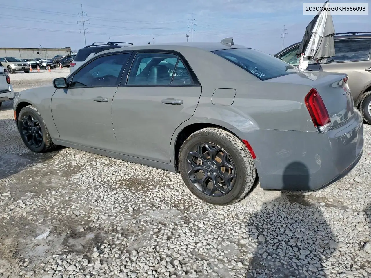 2C3CCAGG0KH586098 2019 Chrysler 300 S