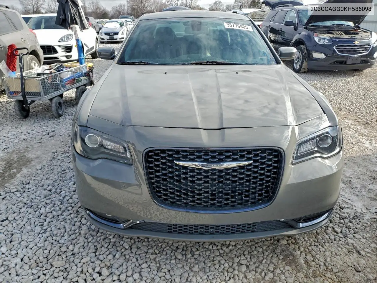 2C3CCAGG0KH586098 2019 Chrysler 300 S
