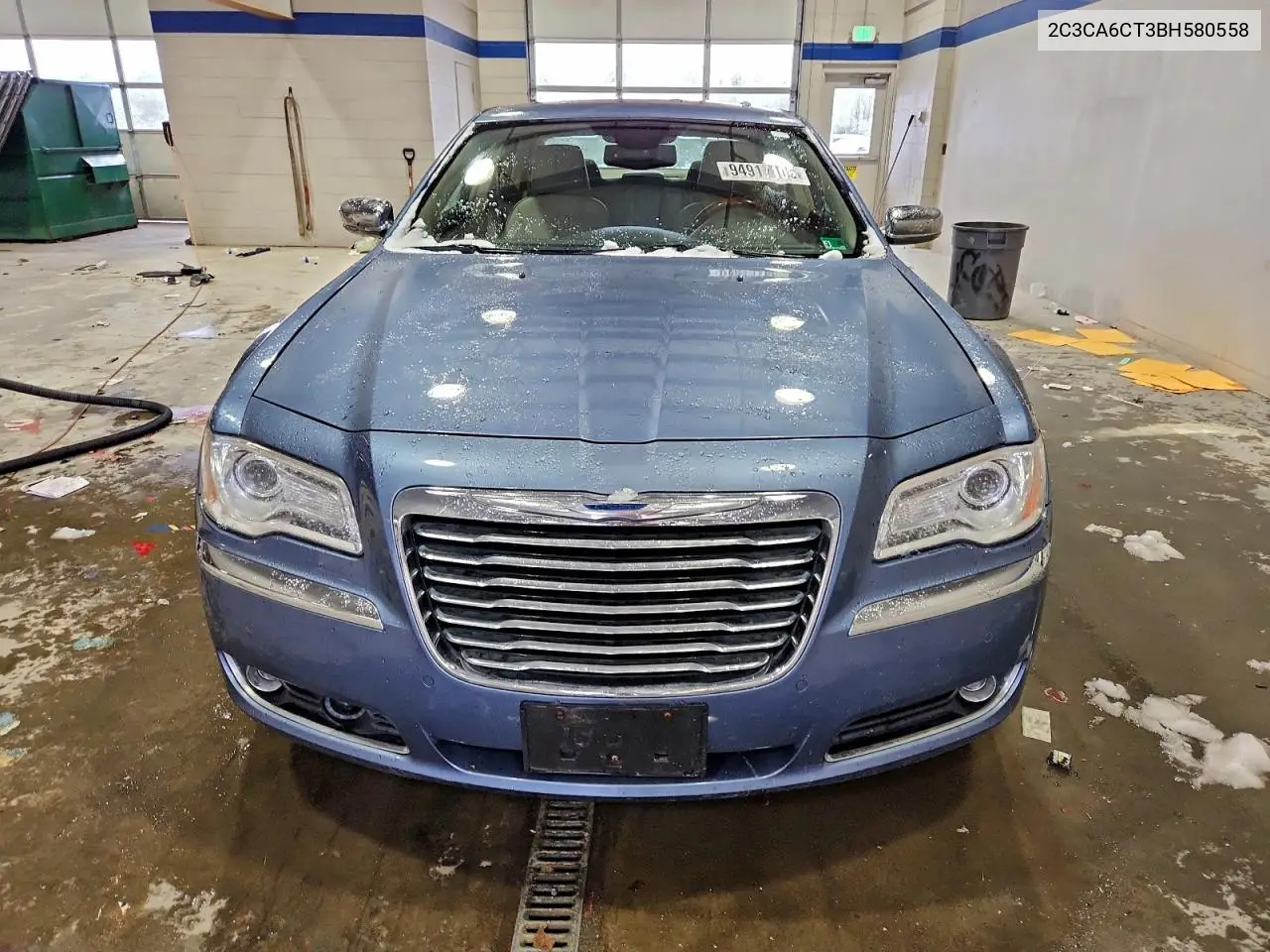 2C3CA6CT3BH580558 2011 Chrysler 300C