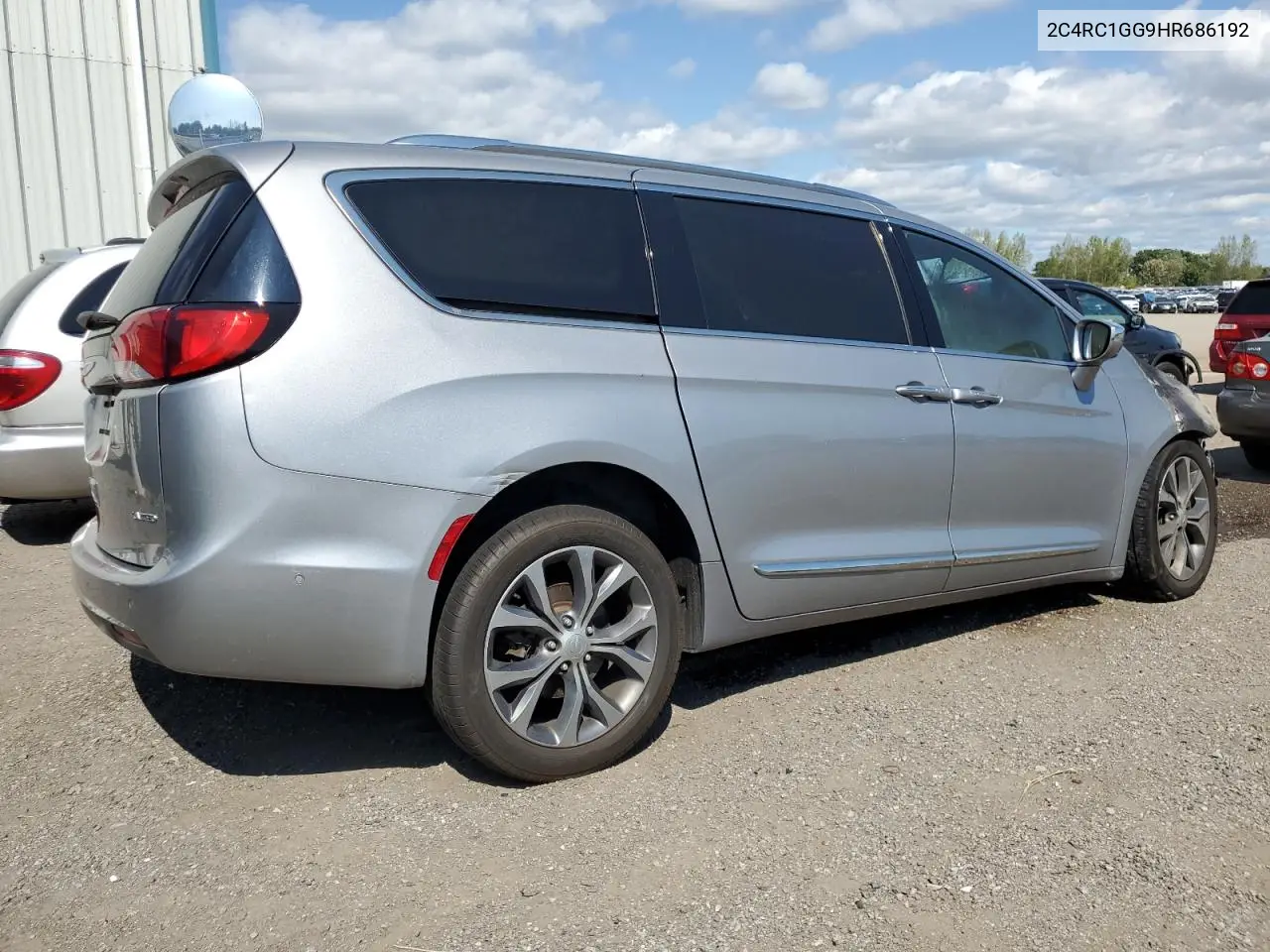 2C4RC1GG9HR686192 2017 Chrysler Pacifica Limited