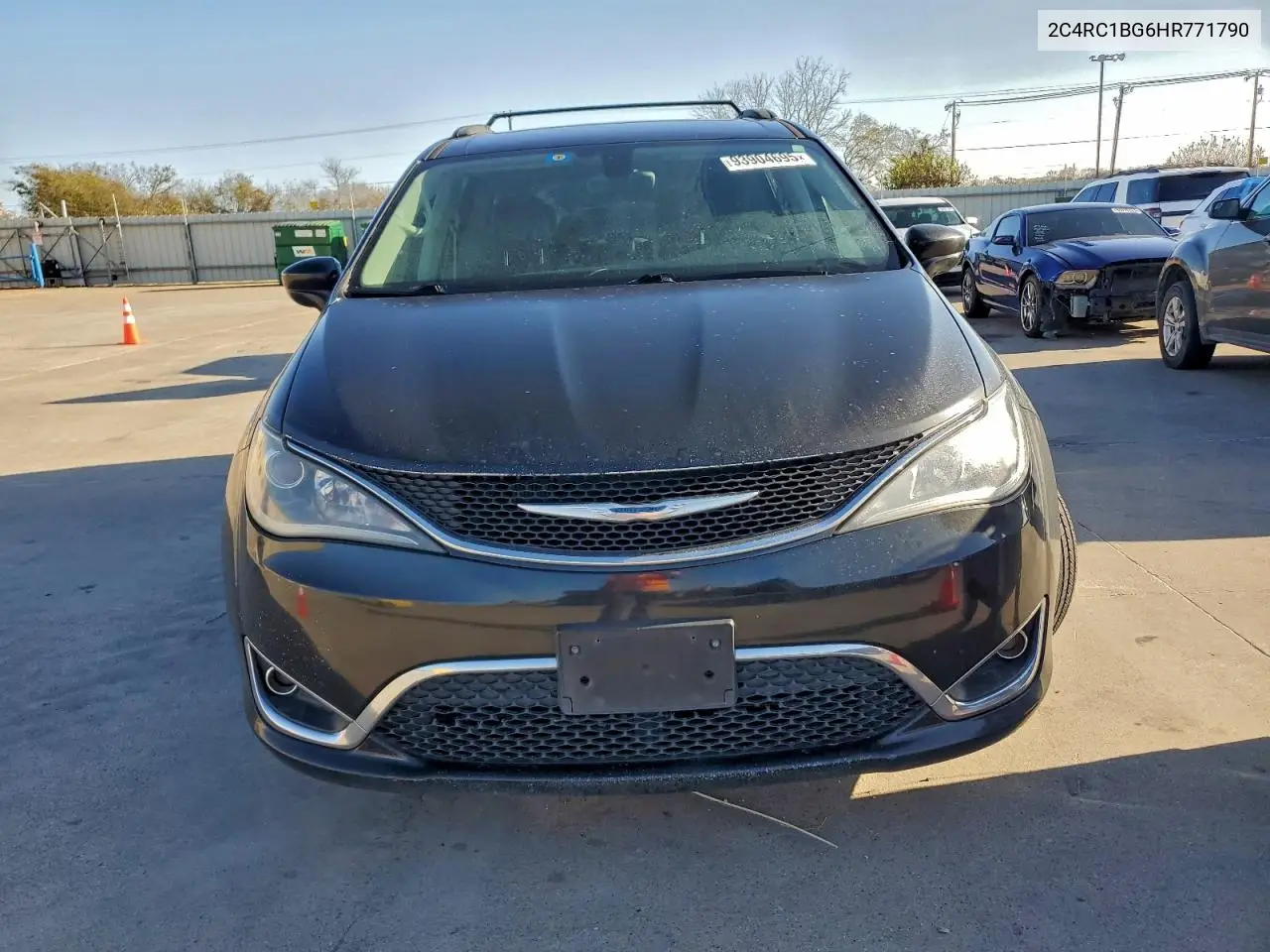 2C4RC1BG6HR771790 2017 Chrysler Pacifica Touring L