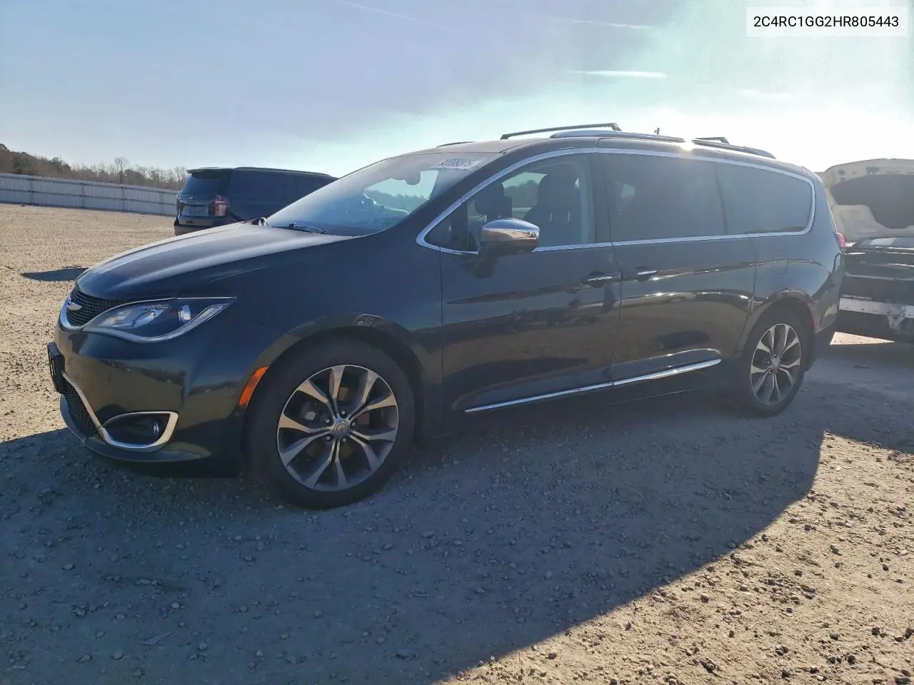 2C4RC1GG2HR805443 2017 Chrysler Pacifica Limited