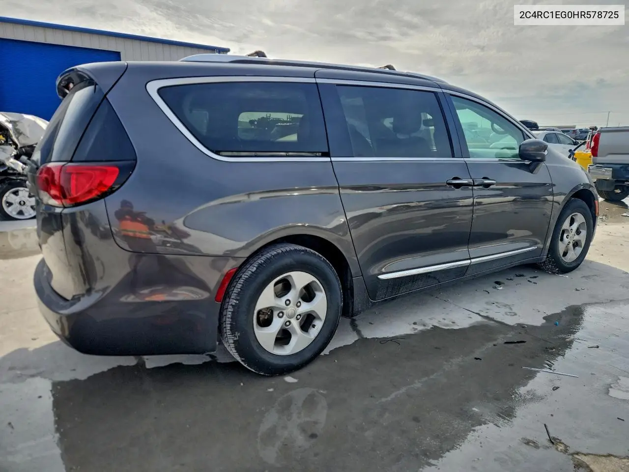 2C4RC1EG0HR578725 2017 Chrysler Pacifica Touring L Plus