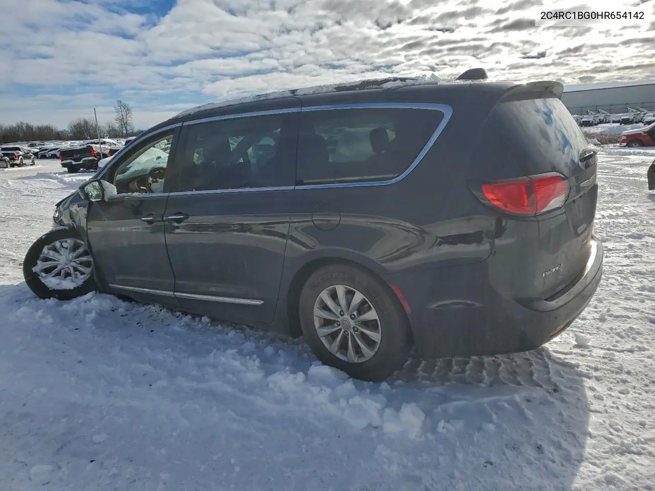 2C4RC1BG0HR654142 2017 Chrysler Pacifica Touring L