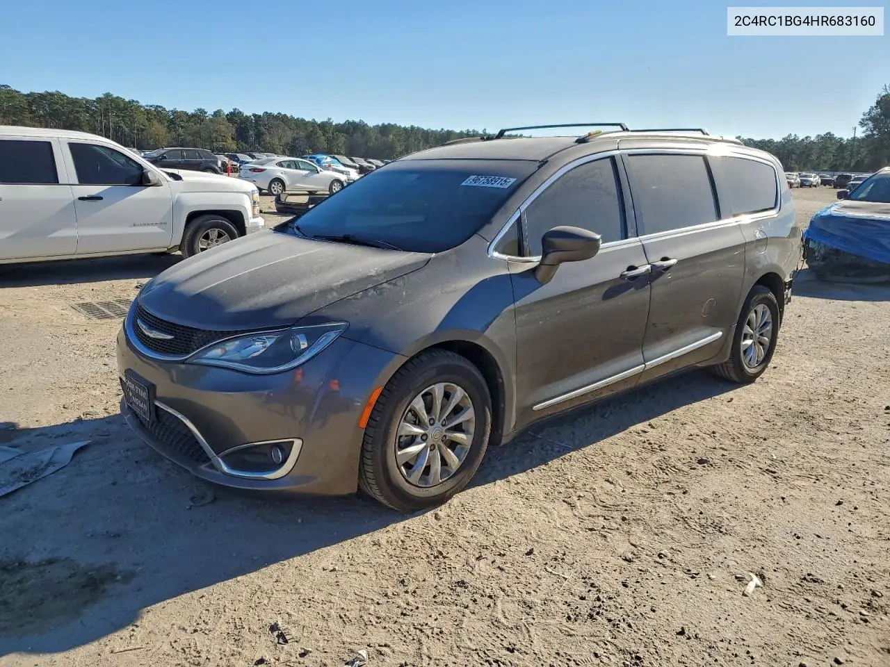 2C4RC1BG4HR683160 2017 Chrysler Pacifica Touring L