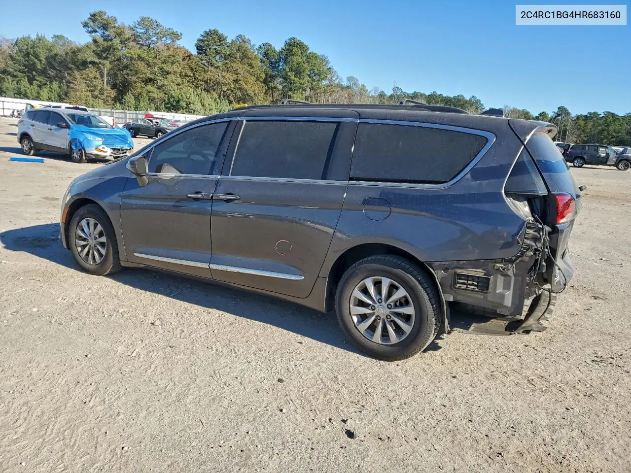 2C4RC1BG4HR683160 2017 Chrysler Pacifica Touring L