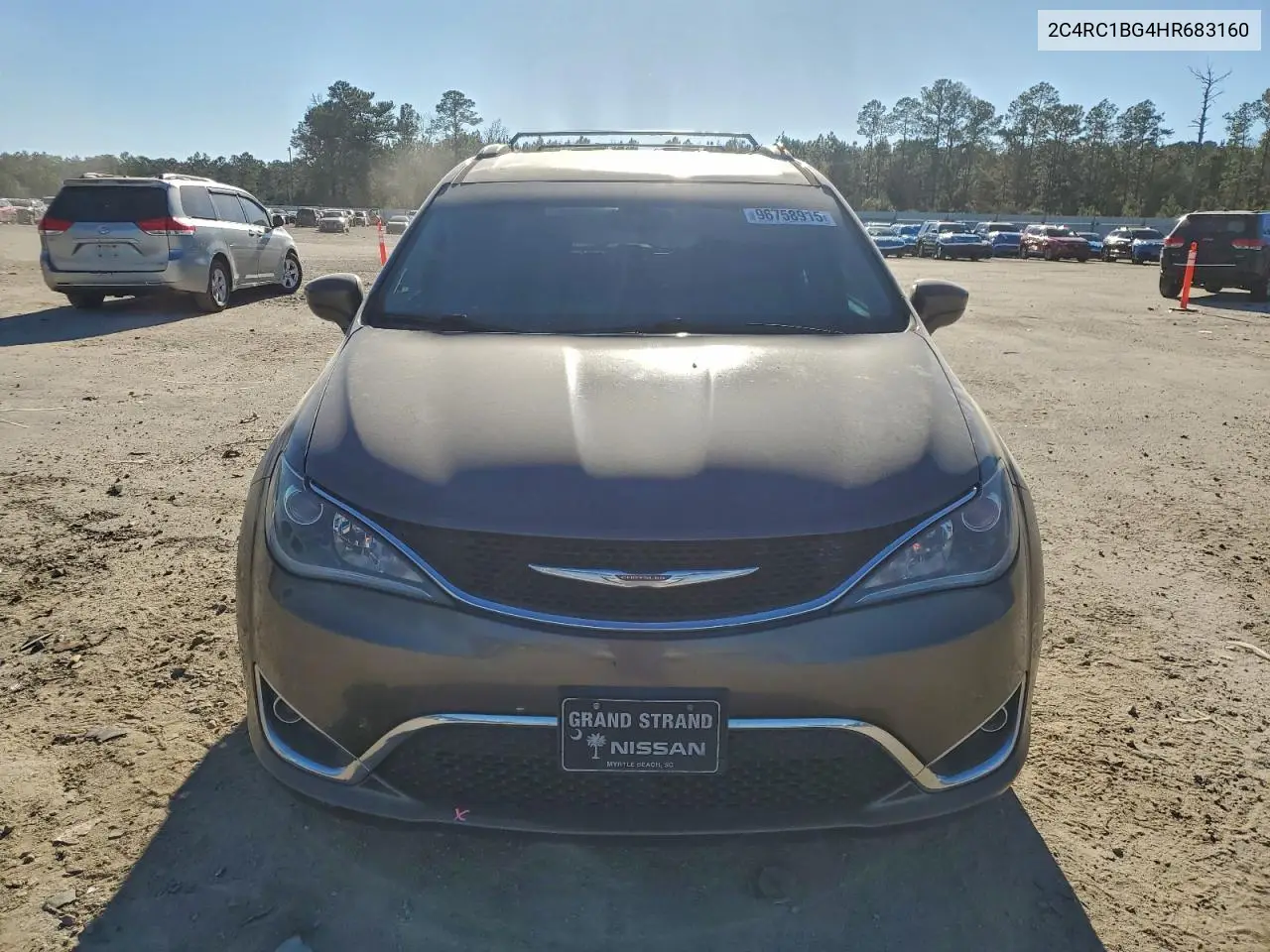 2C4RC1BG4HR683160 2017 Chrysler Pacifica Touring L