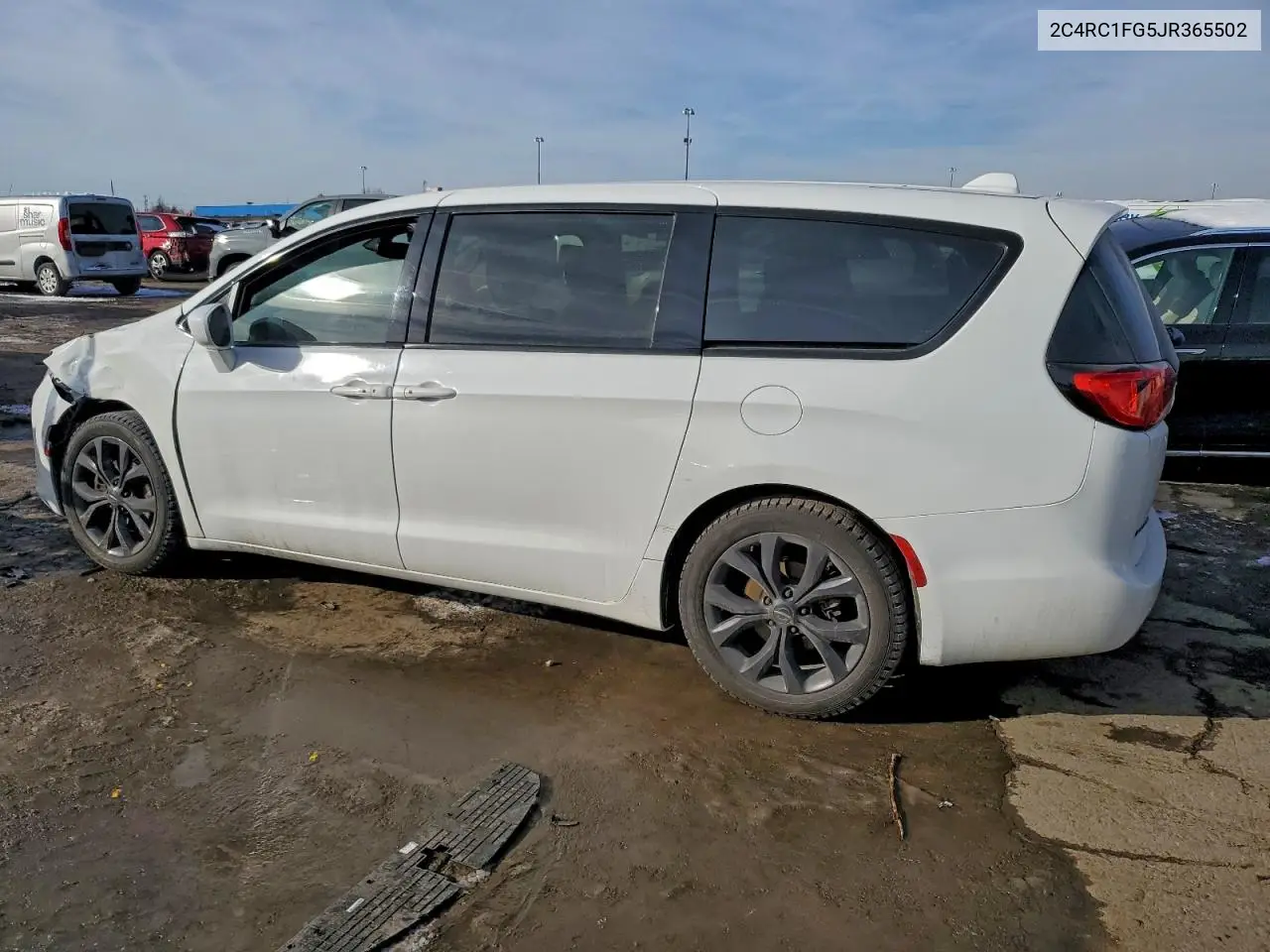 2C4RC1FG5JR365502 2018 Chrysler Pacifica Touring Plus