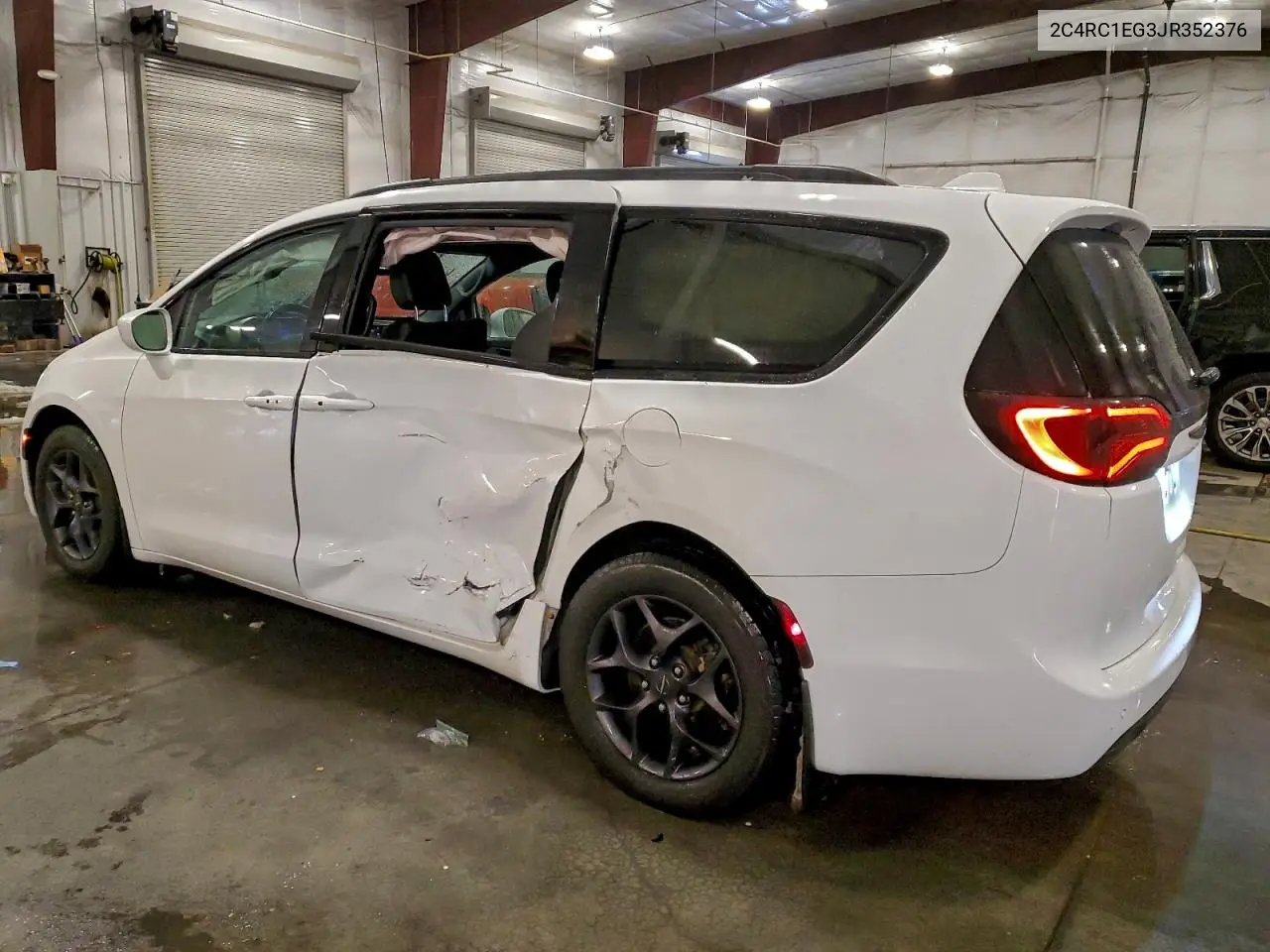 2C4RC1EG3JR352376 2018 Chrysler Pacifica Touring L Plus