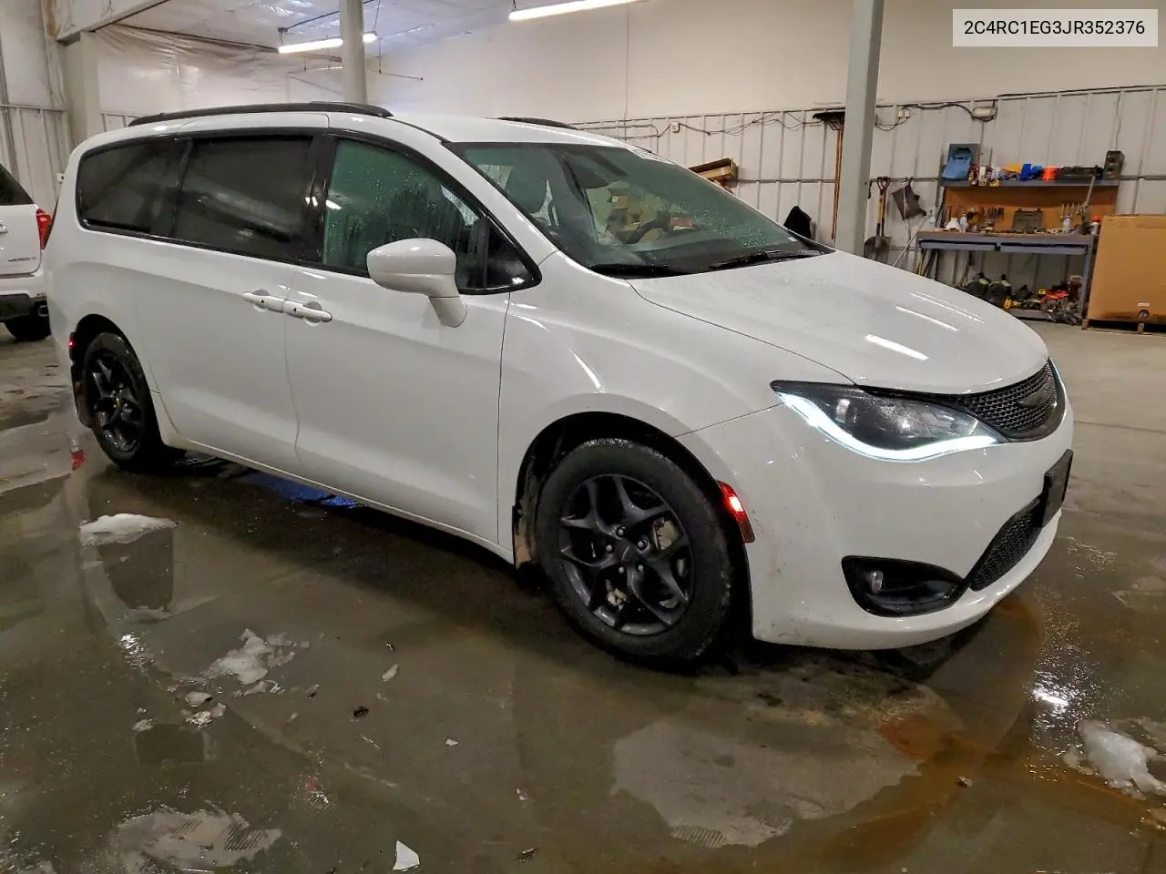 2C4RC1EG3JR352376 2018 Chrysler Pacifica Touring L Plus