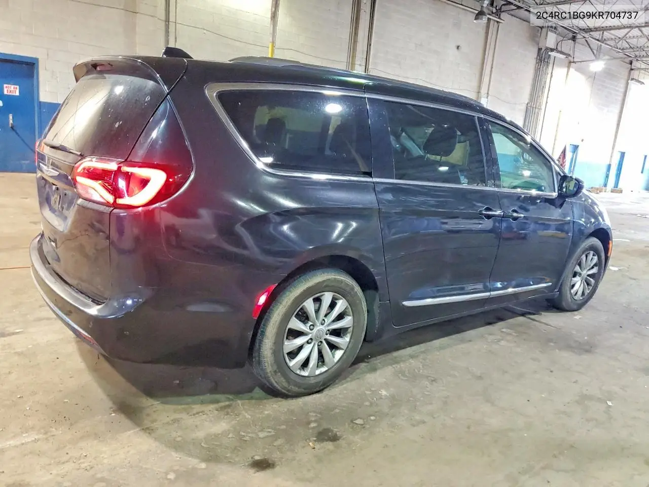 2C4RC1BG9KR704737 2019 Chrysler Pacifica Touring L