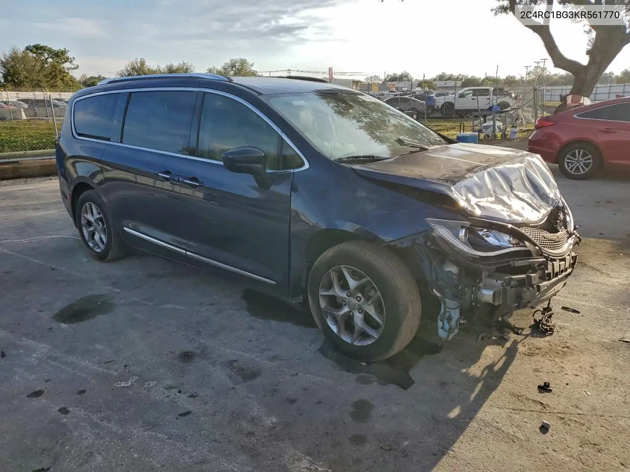 2C4RC1BG3KR561770 2019 Chrysler Pacifica Touring L
