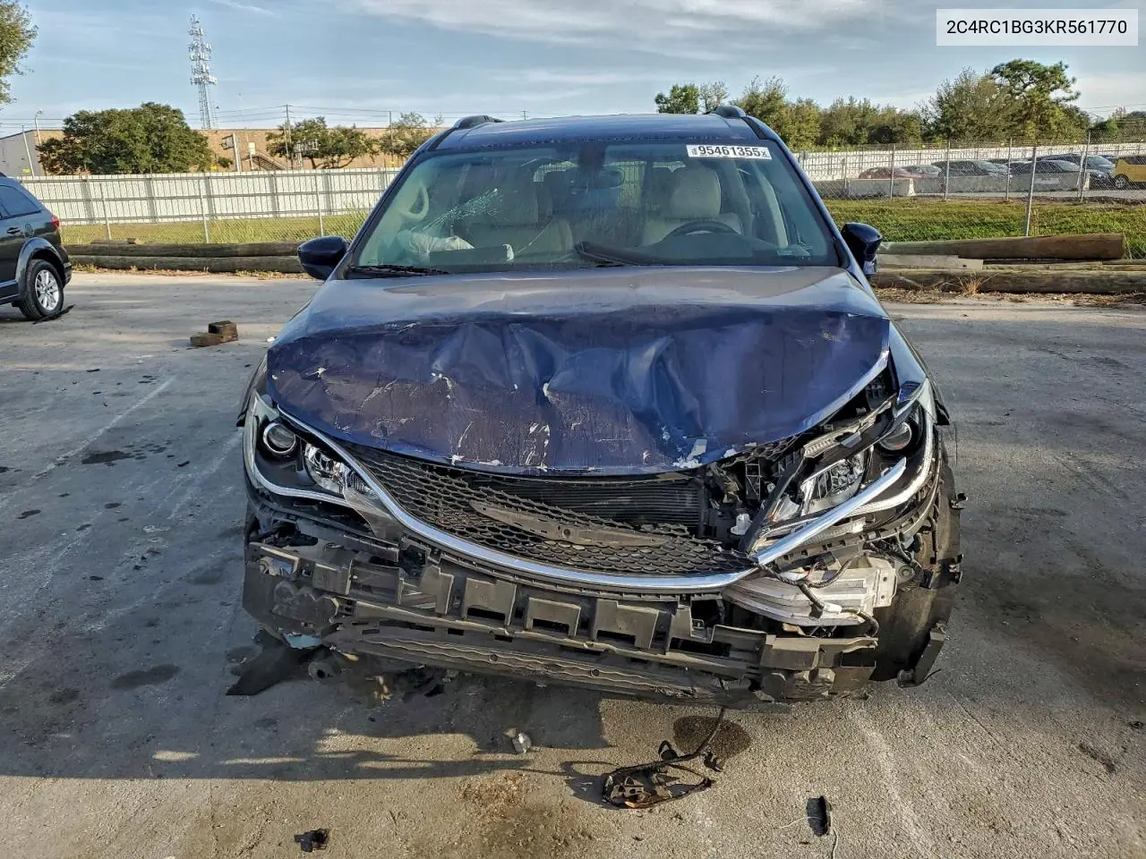 2C4RC1BG3KR561770 2019 Chrysler Pacifica Touring L