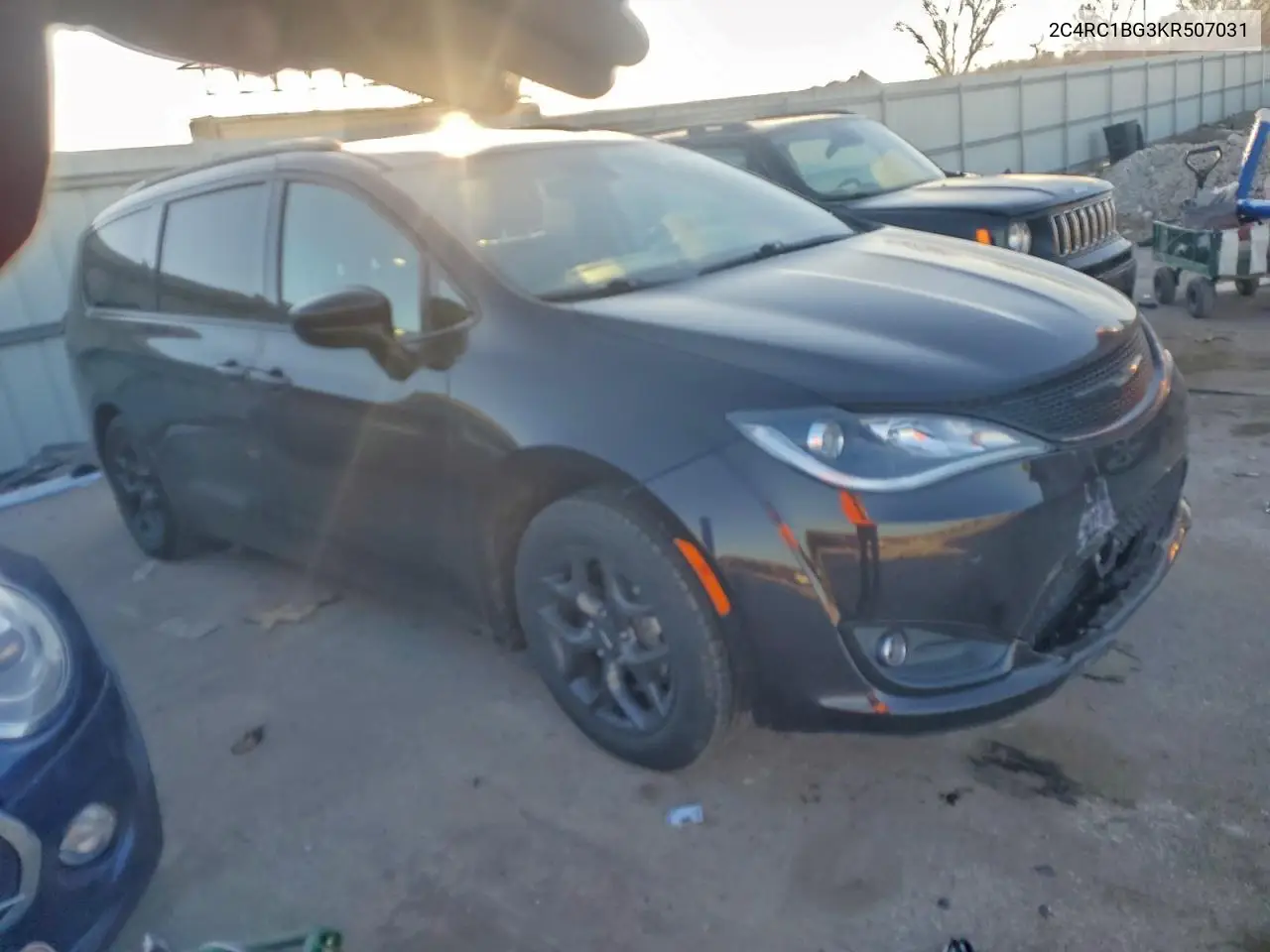 2C4RC1BG3KR507031 2019 Chrysler Pacifica Touring L